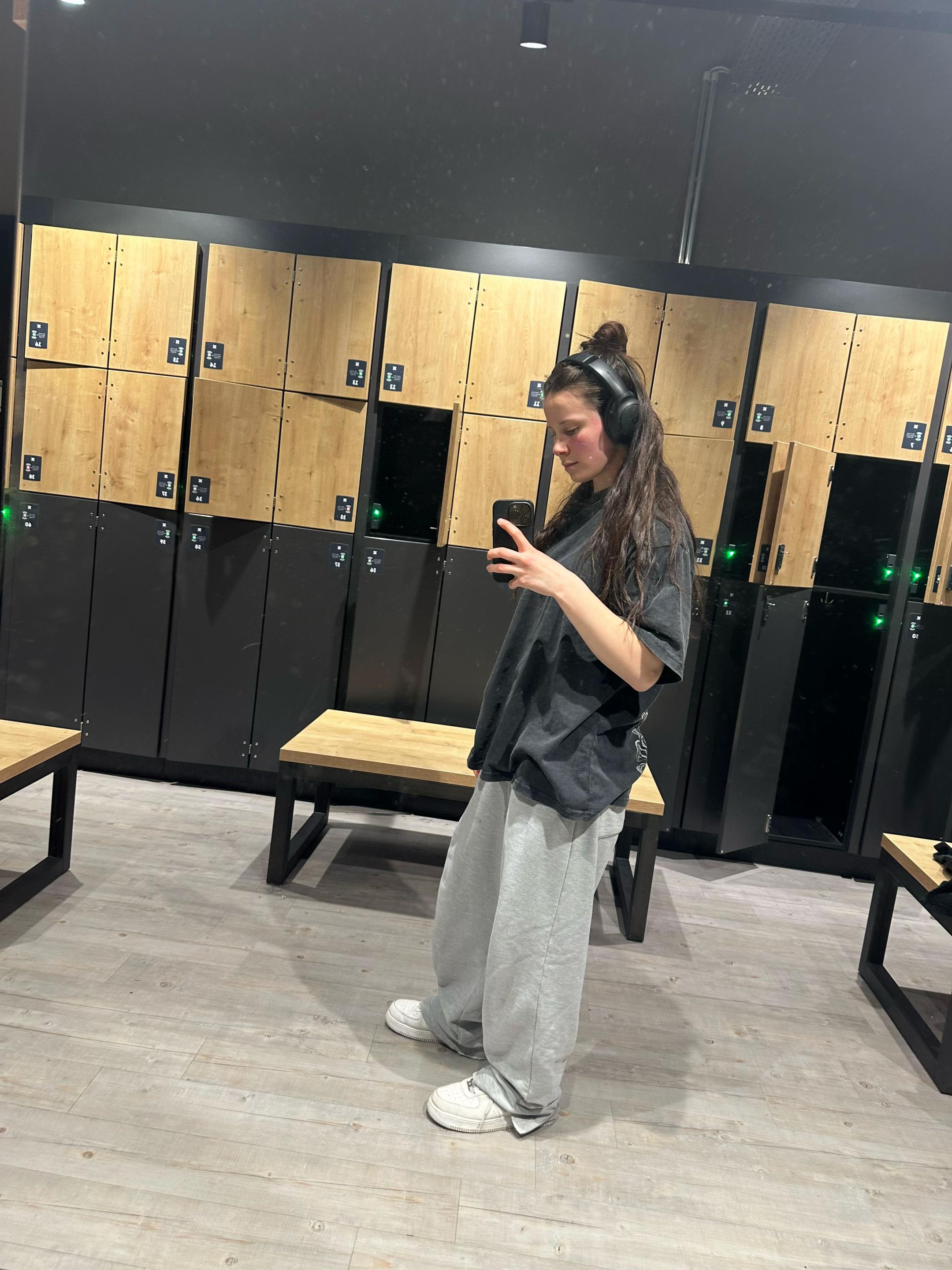 @laura.lxft
