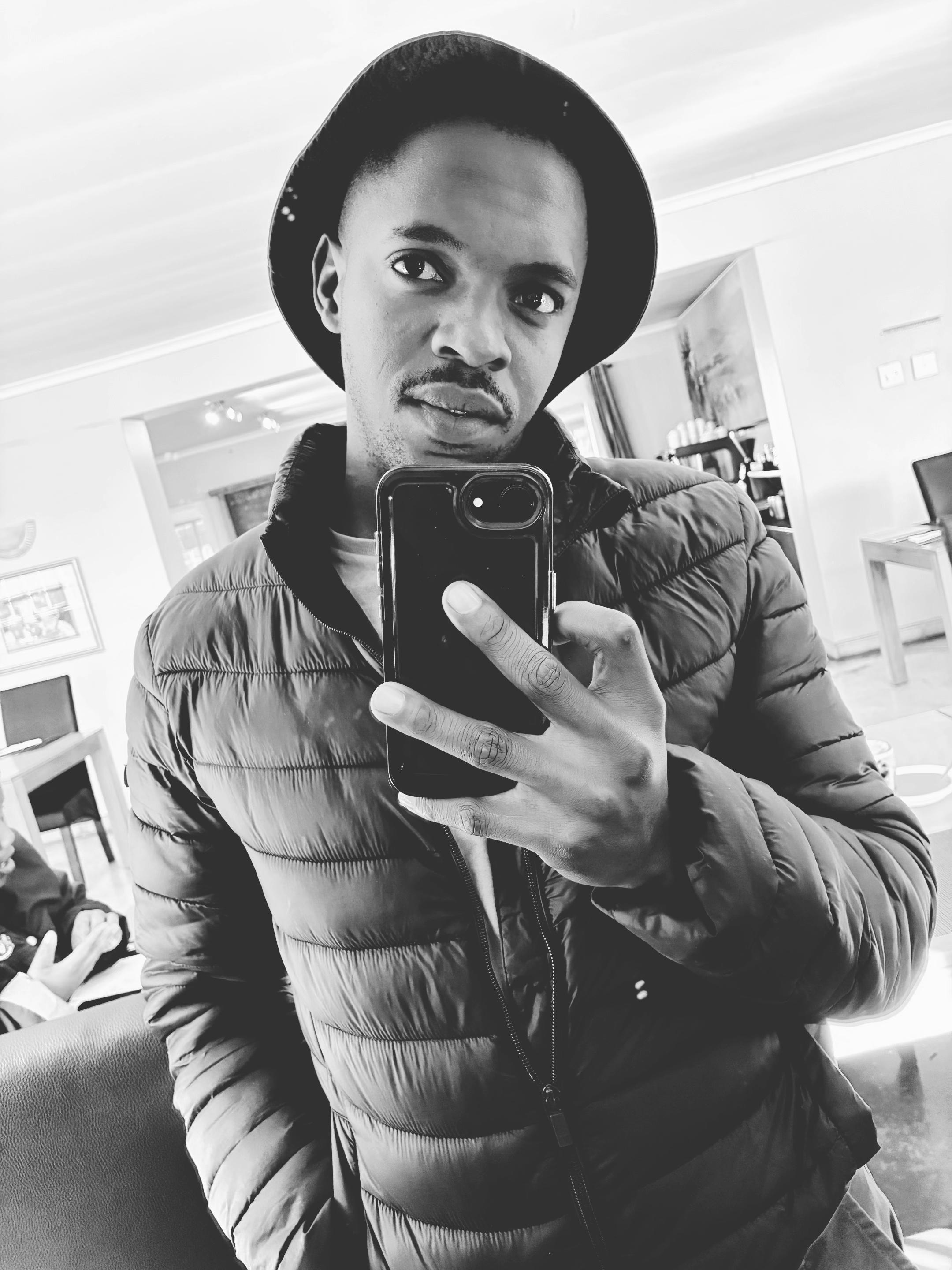 @Thabiso Kunene🇿🇦