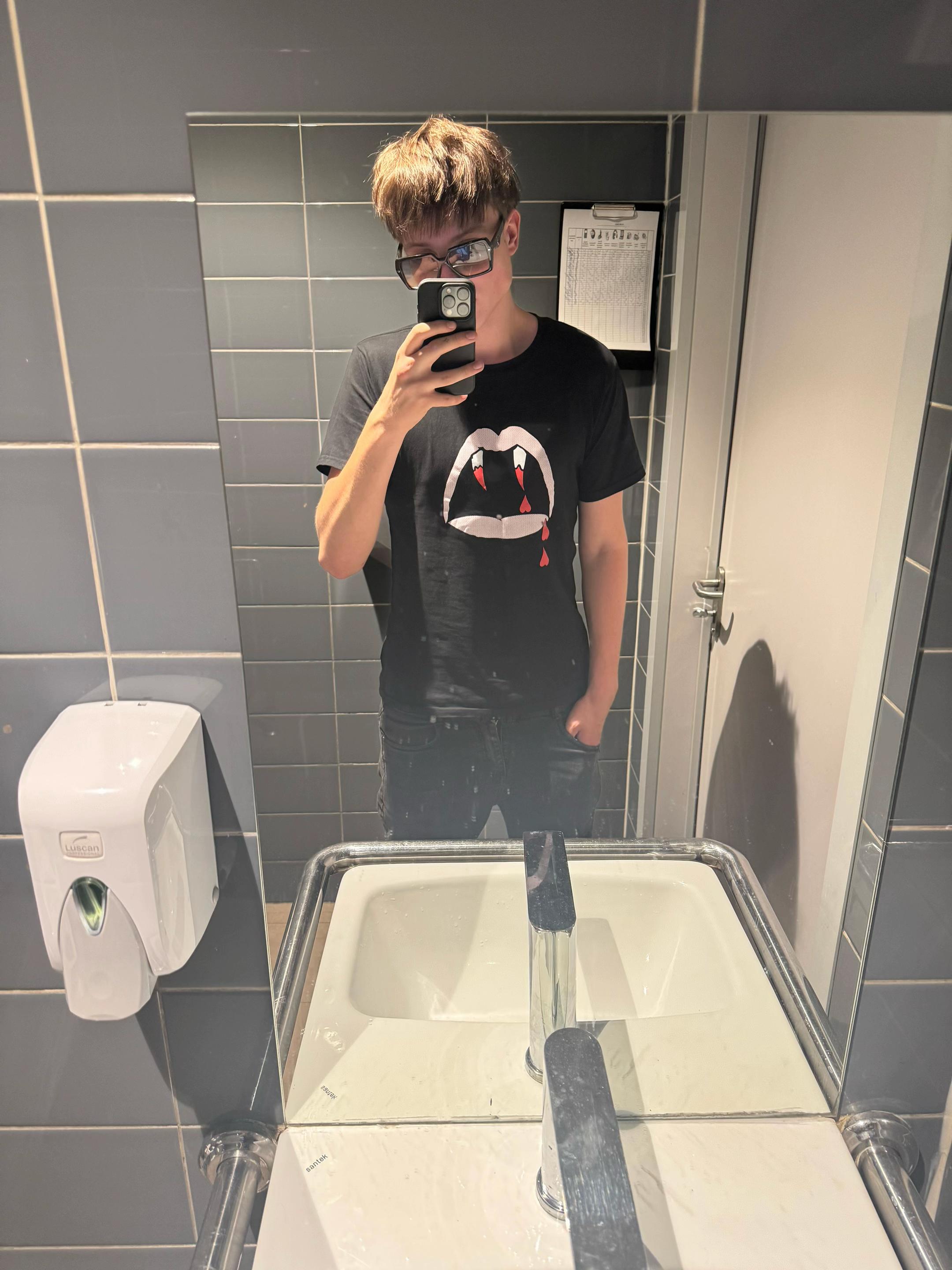 @awixsrt