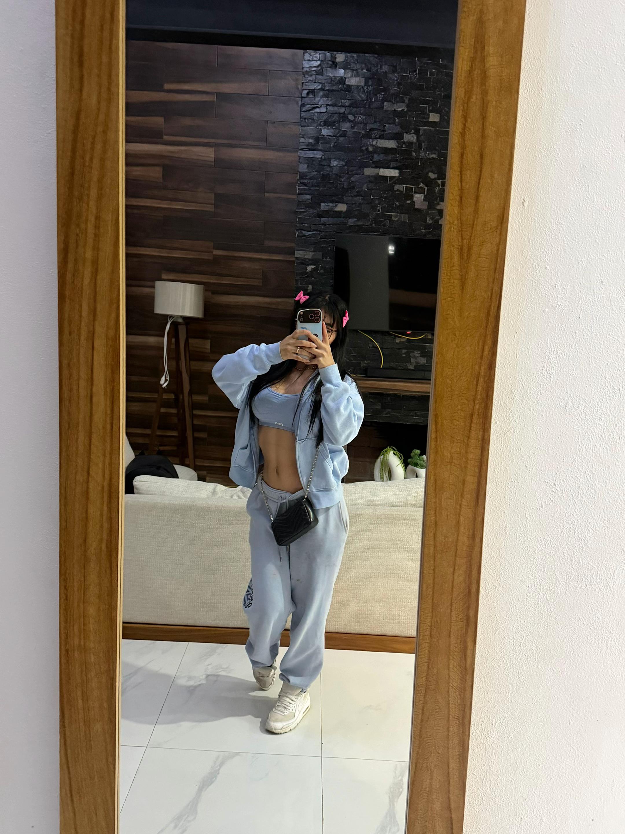 @Yareni.uc