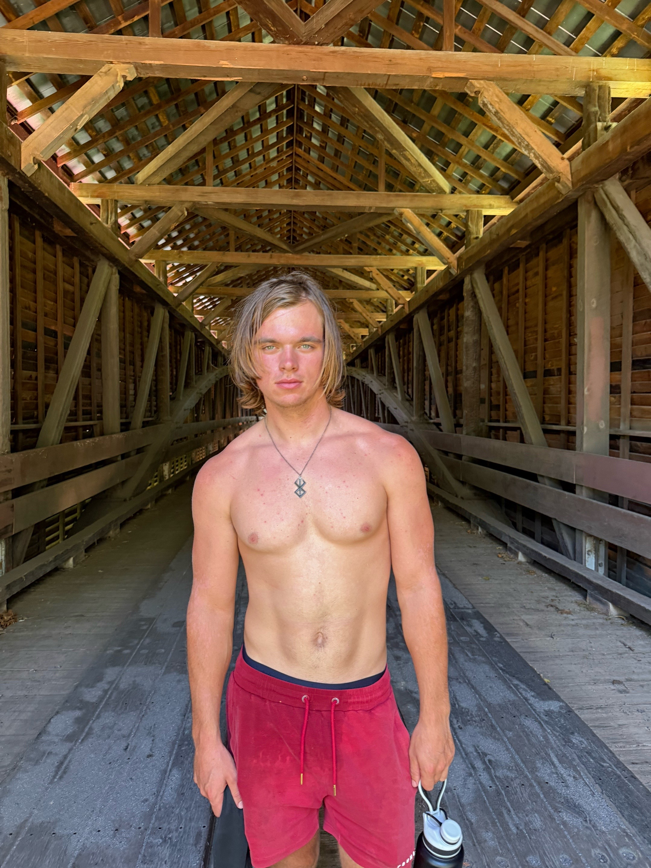 @Timothy20twink_