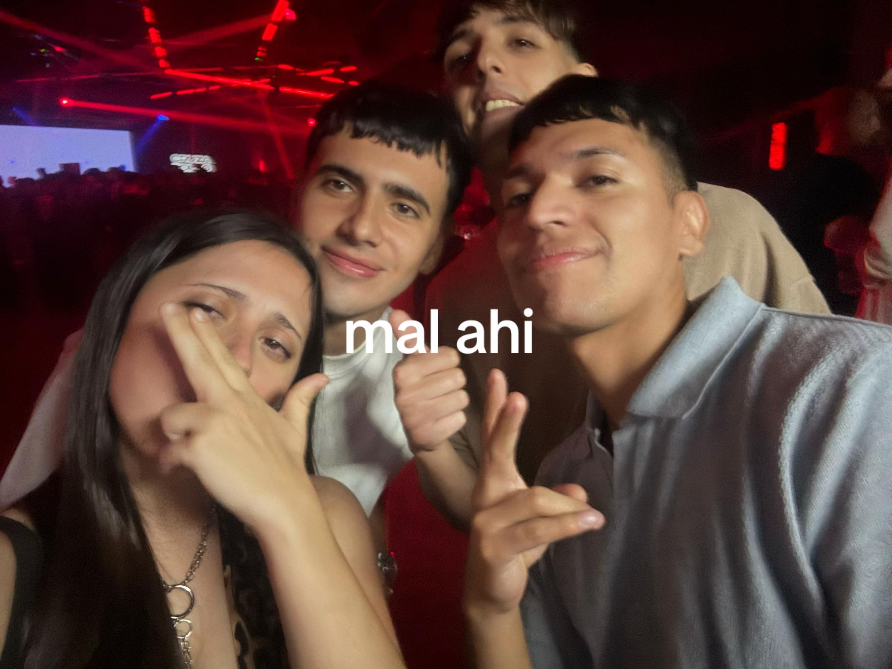 @Malena🪭🪩
