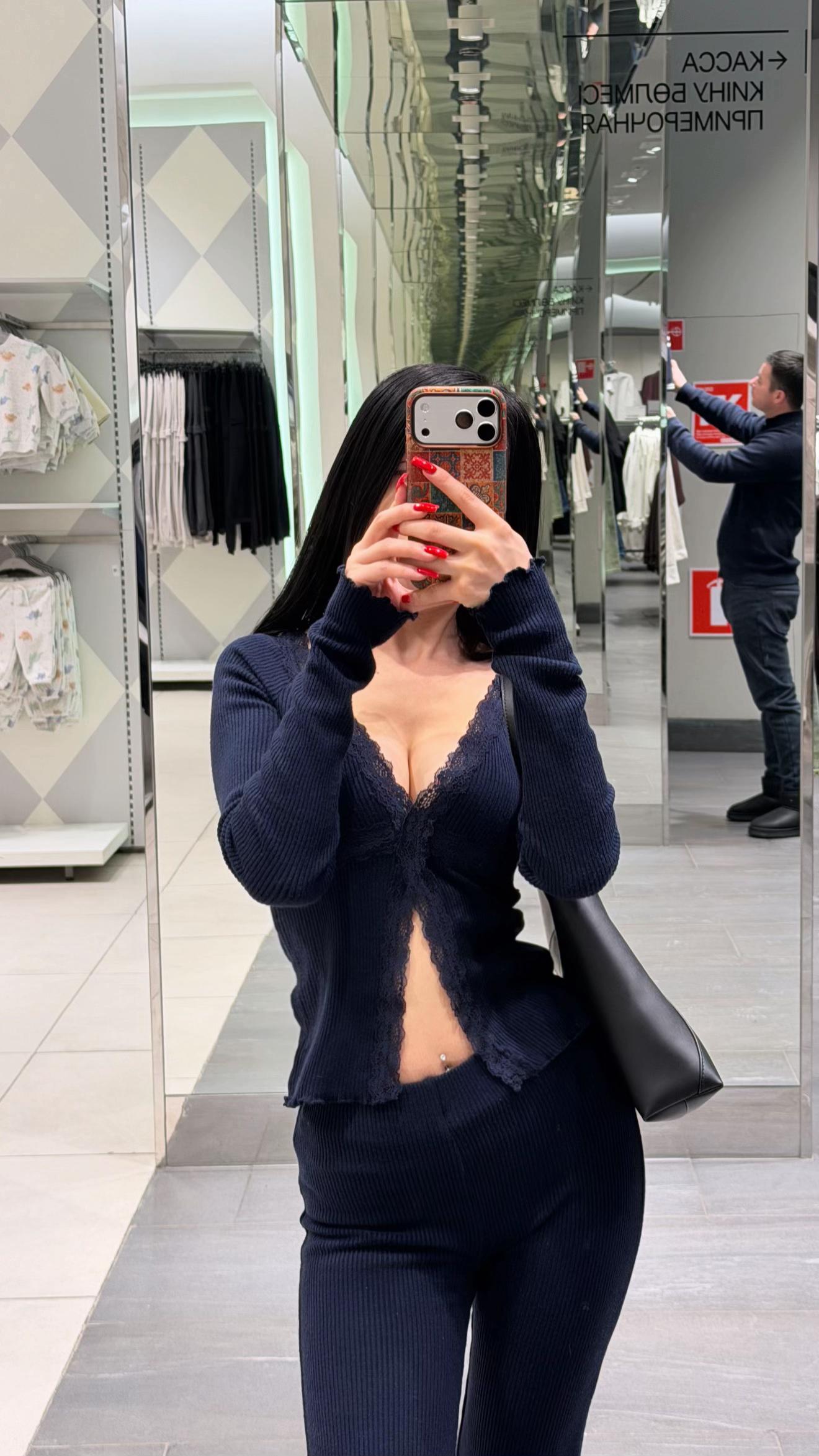 @Мадмуазель Генрих