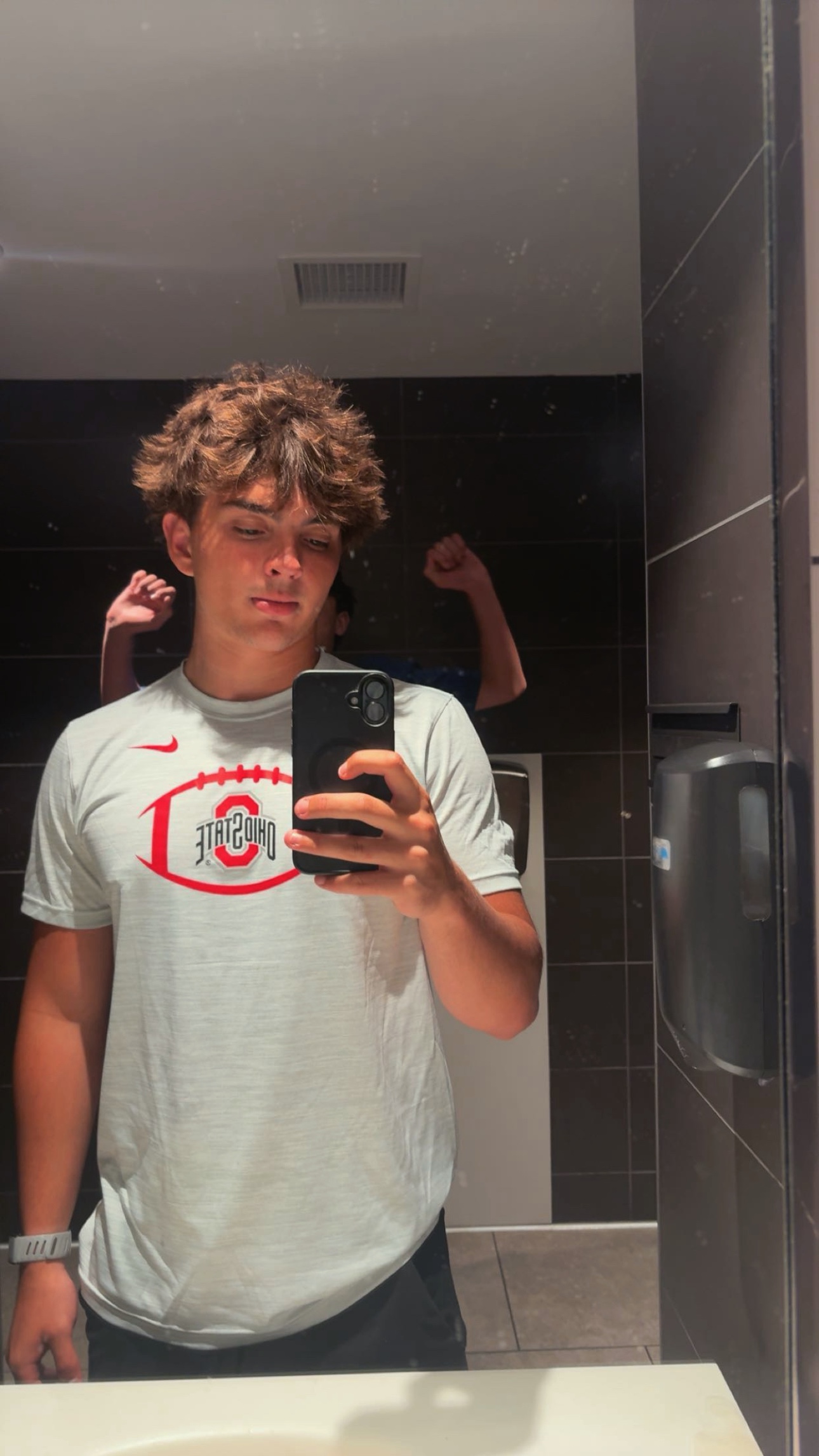 @idklandon