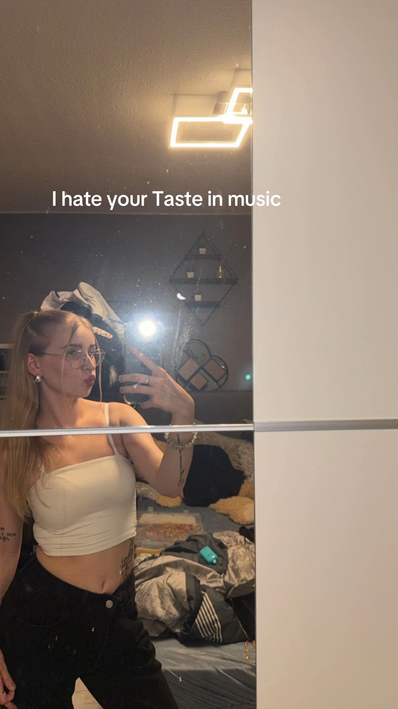 @emily🖤⛓️