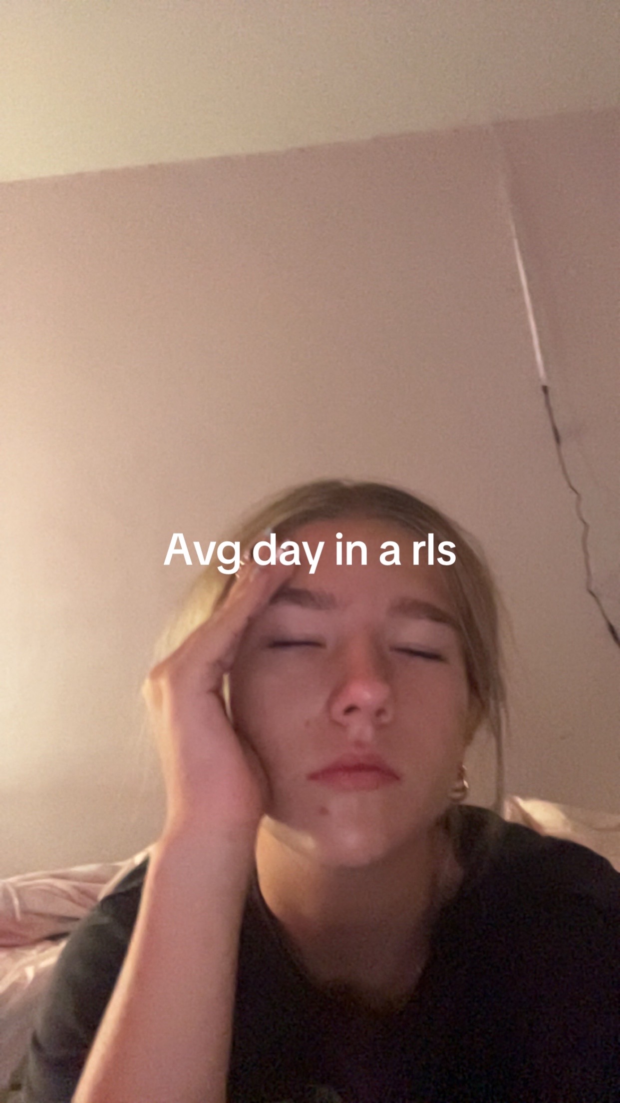@👾