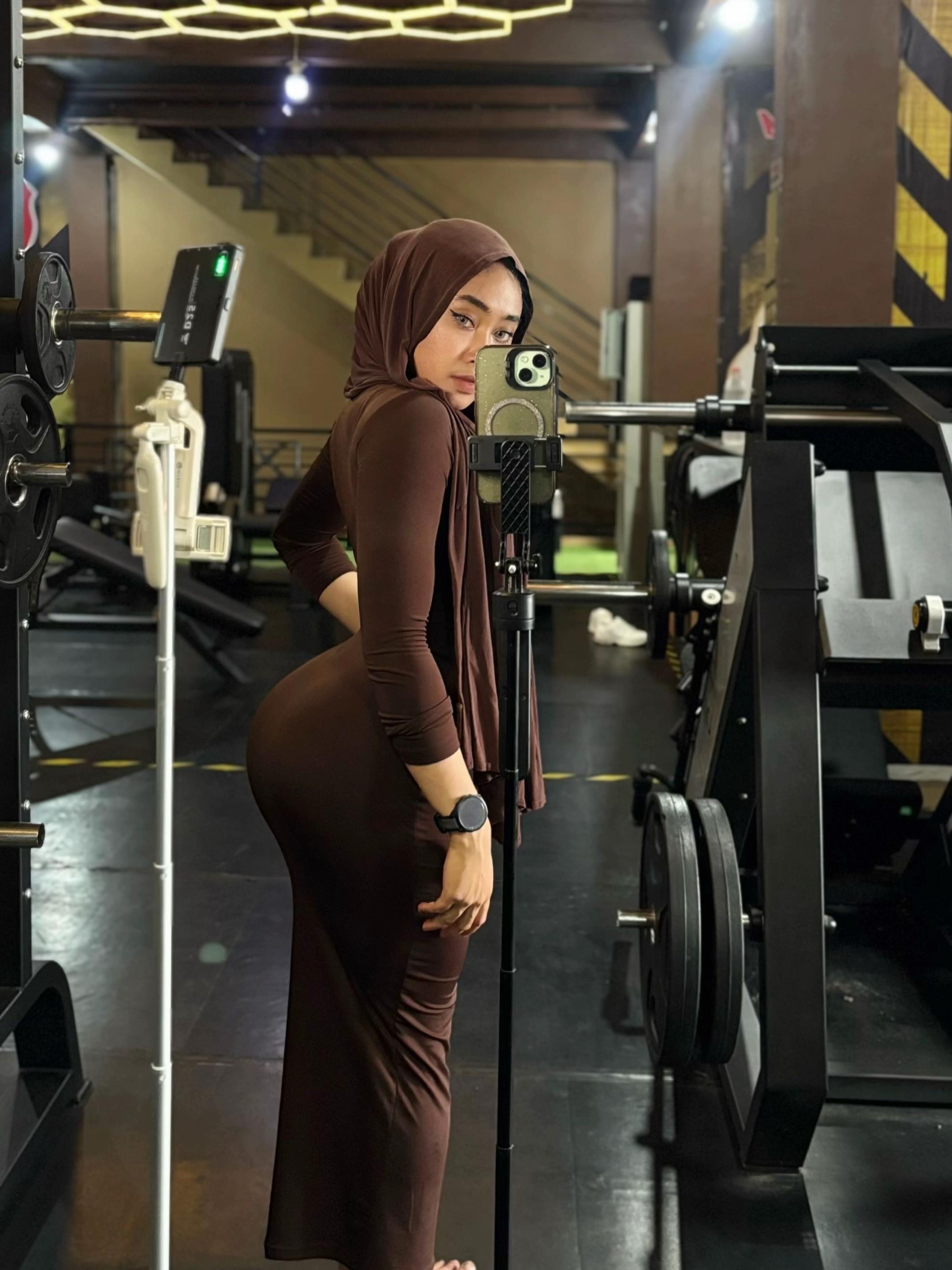 @khairaninana