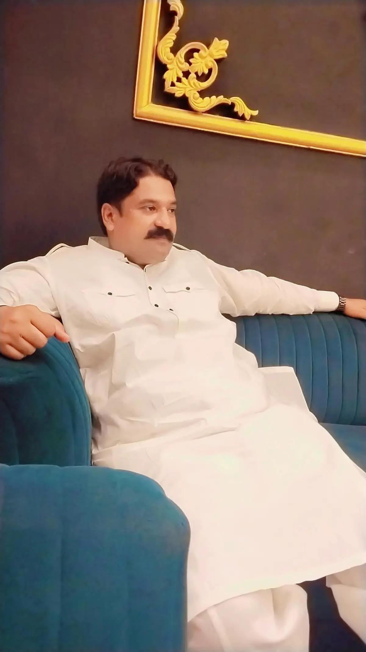 @RANA TASSAWAR KHAN