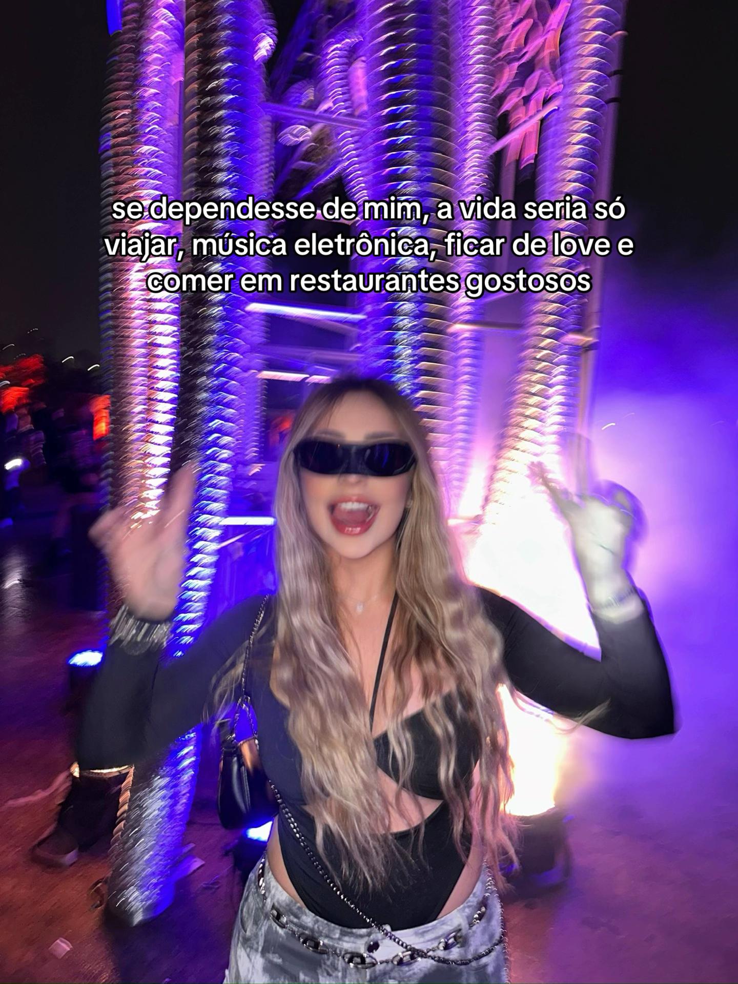 @Letícia