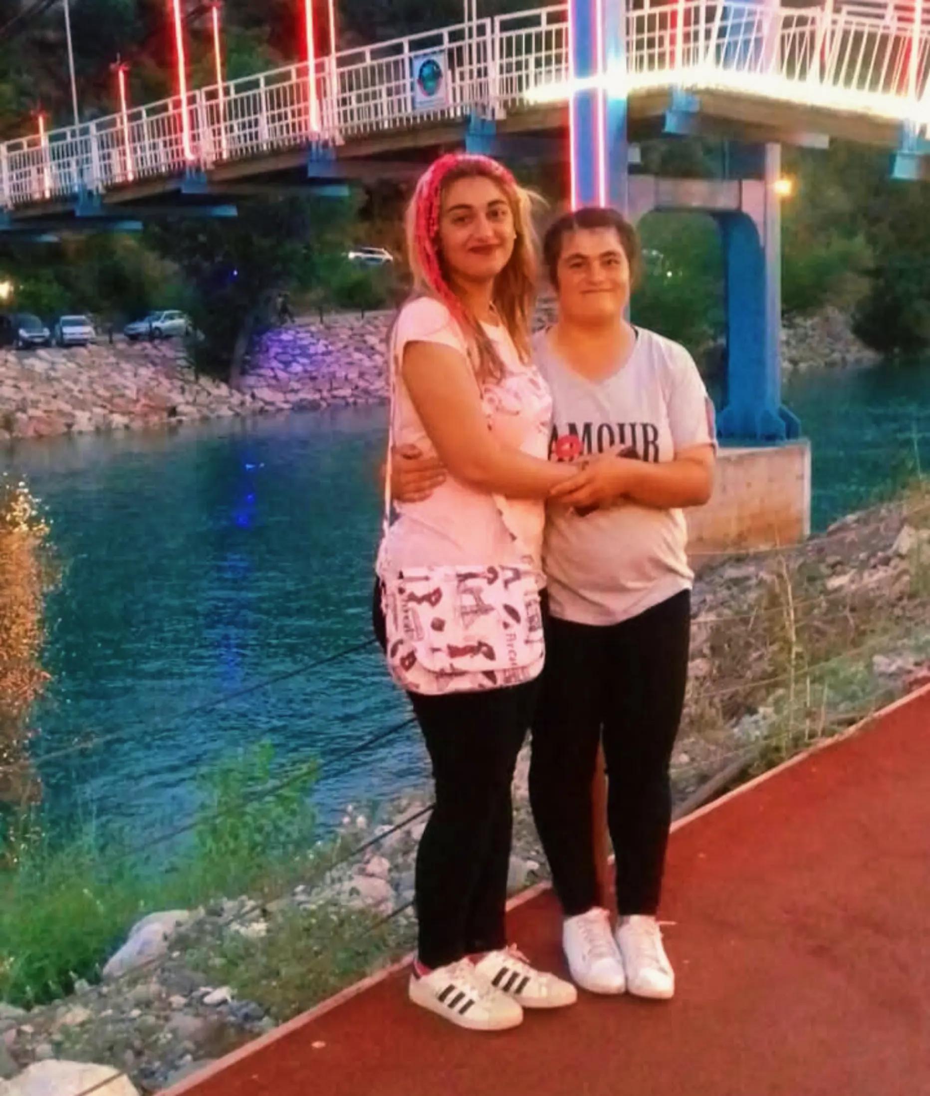 @Dilan Kur