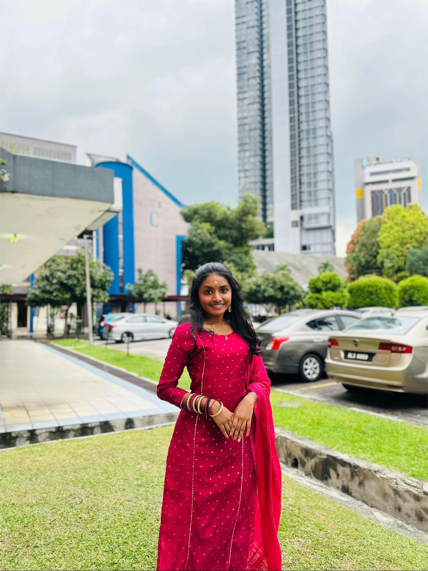 @imdhanyaa