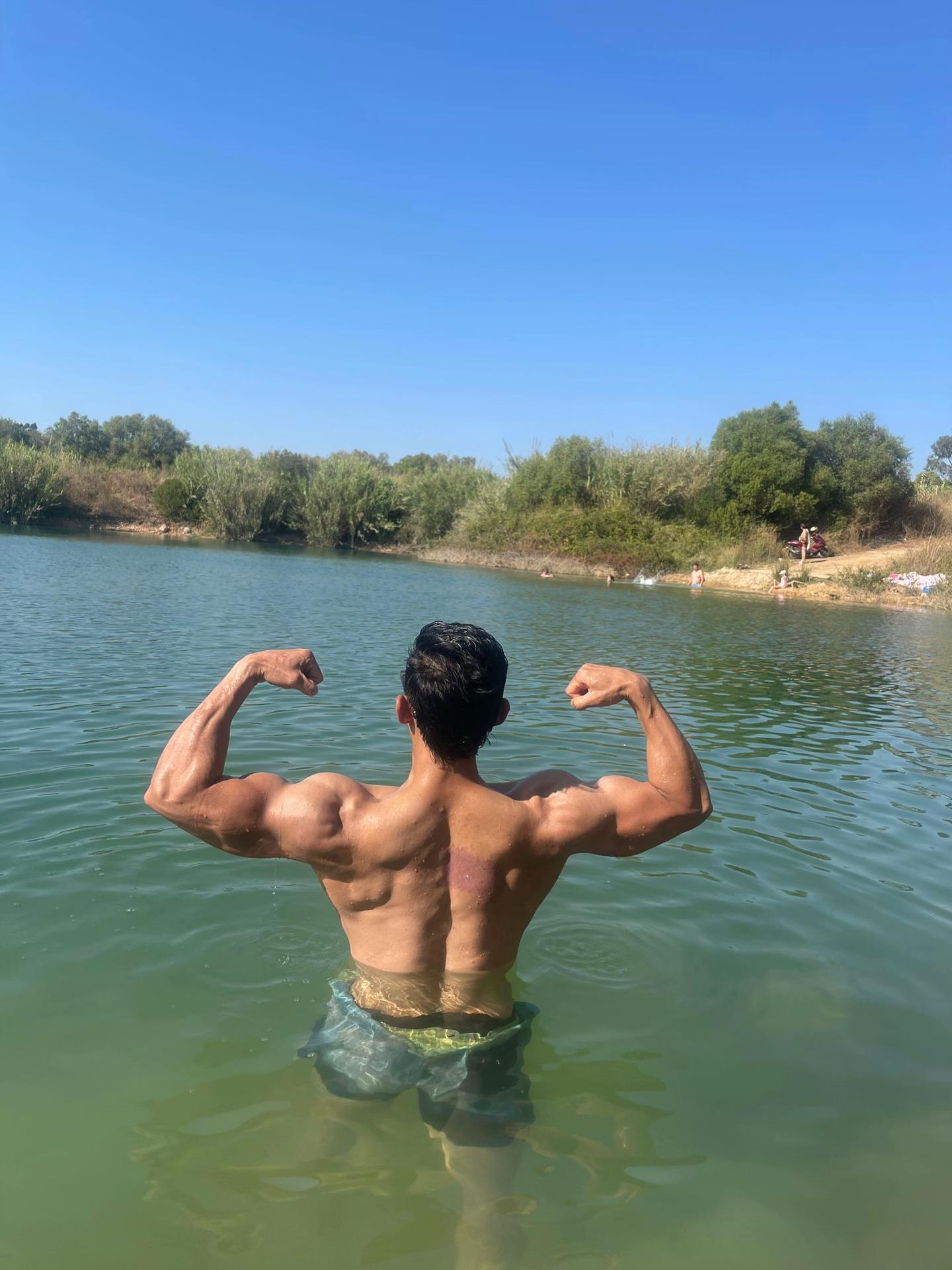 @Melon_Stha💪