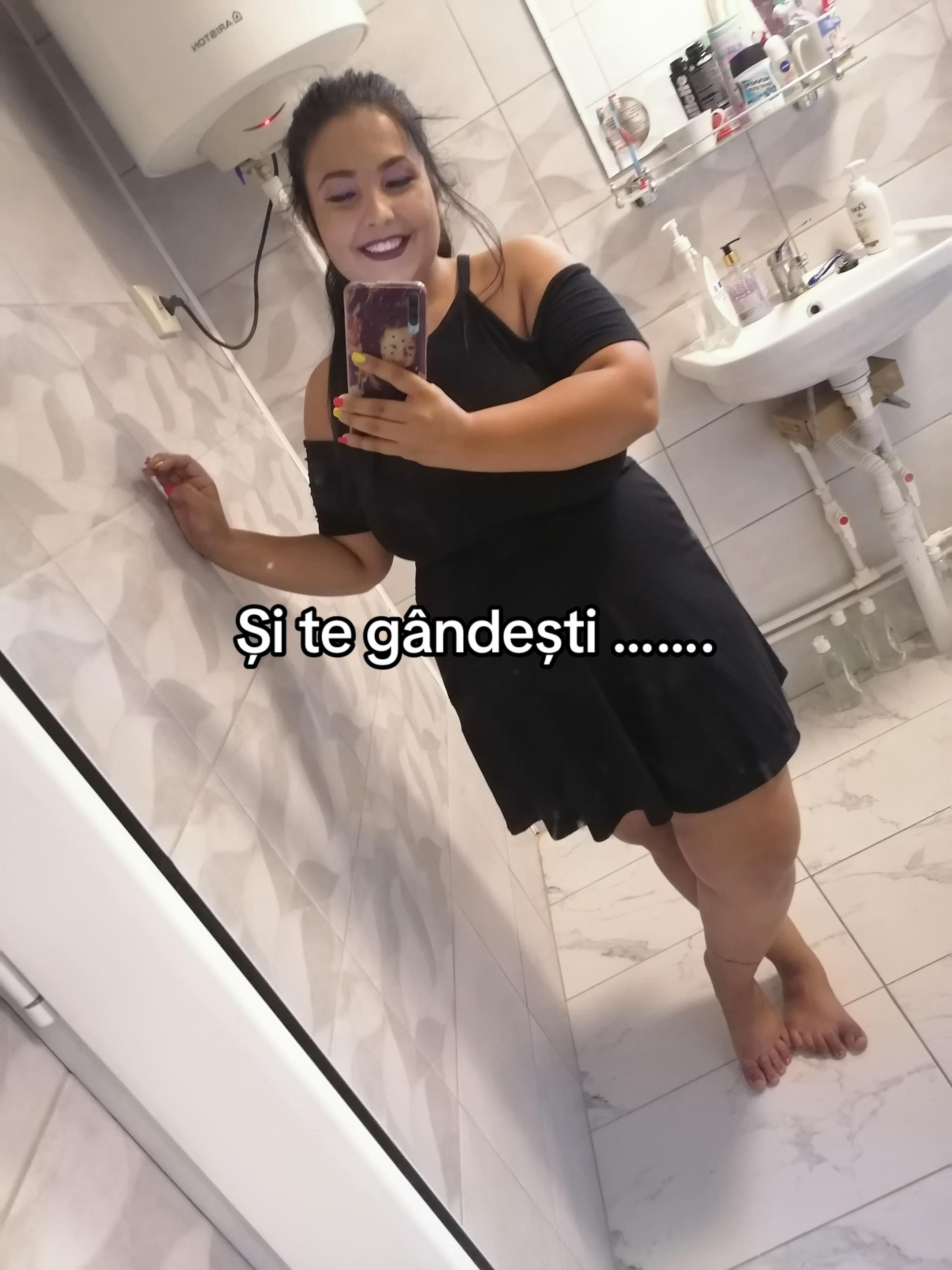 @AdrianaNica
