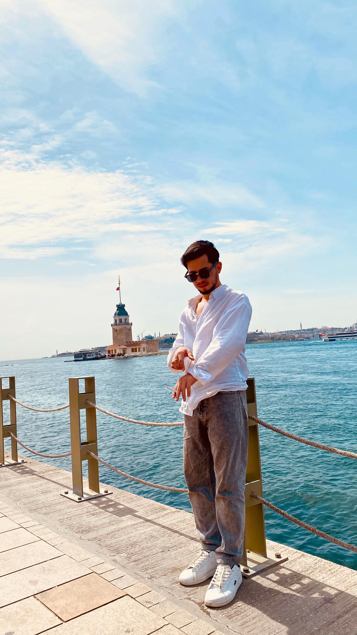 @AZAD_RONİ☀️