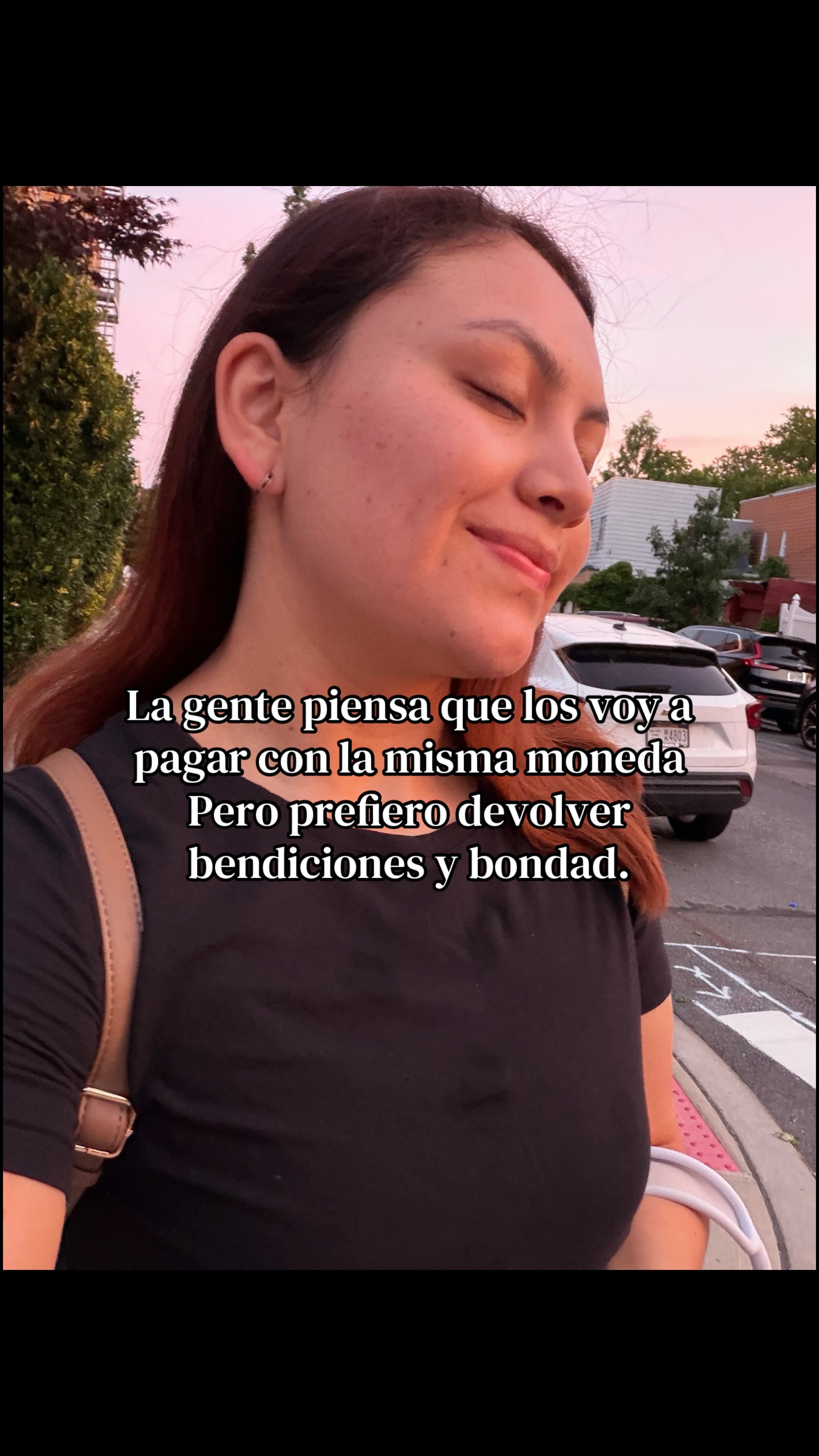 @Camila López 🍓🎧🧡
