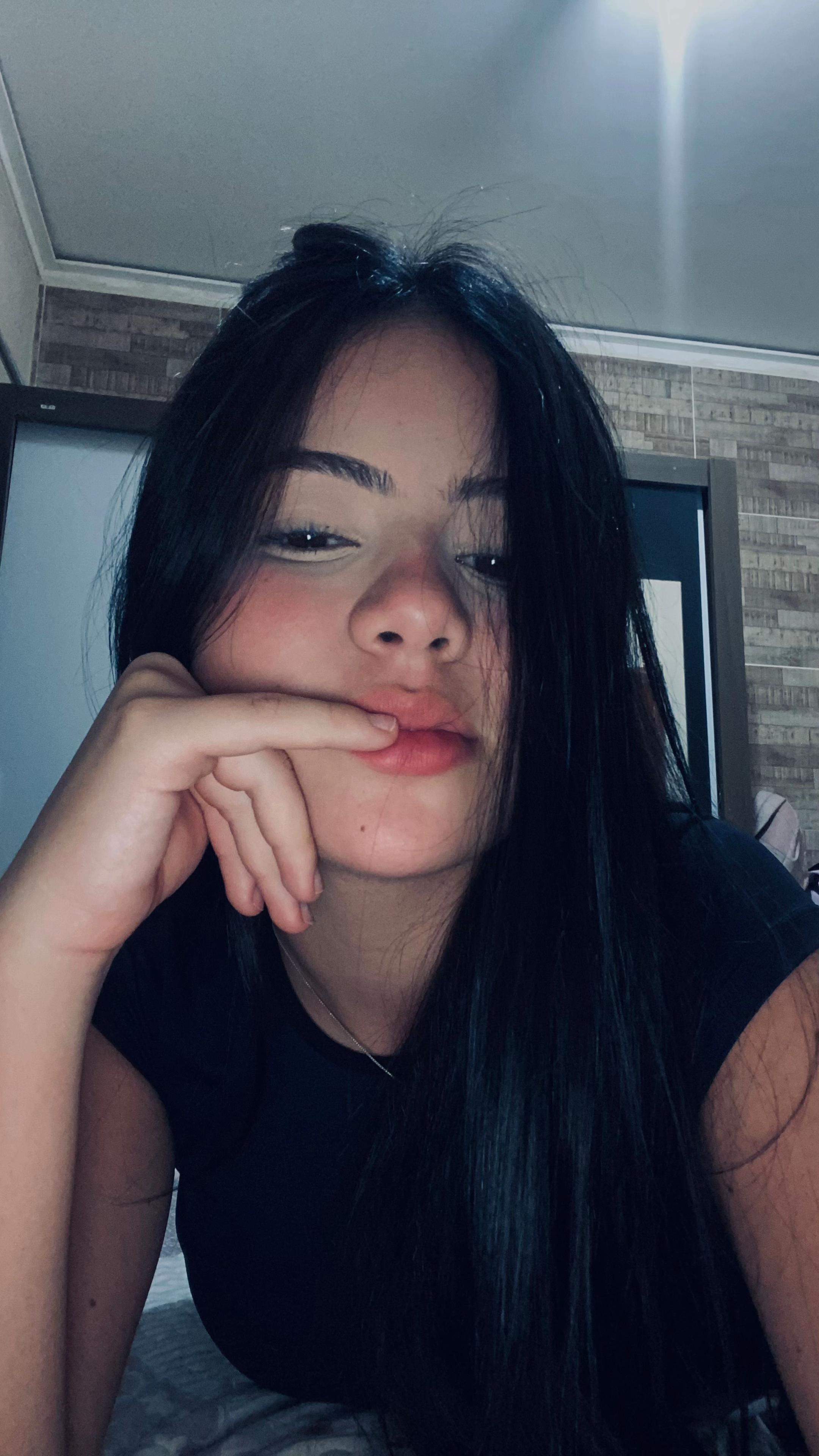 @Liraa_