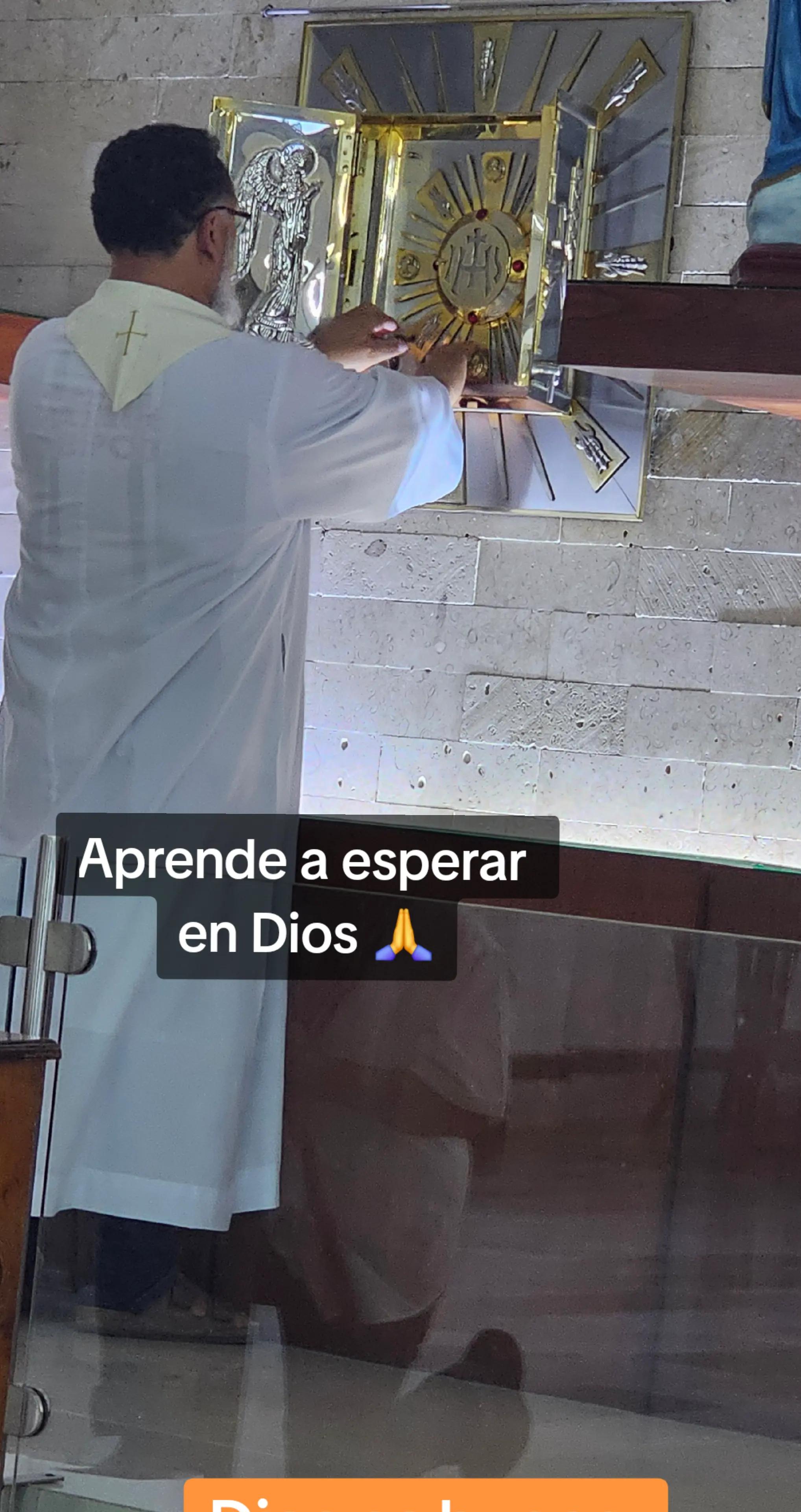 @Lupita V&eacute;lez &uacute;nica