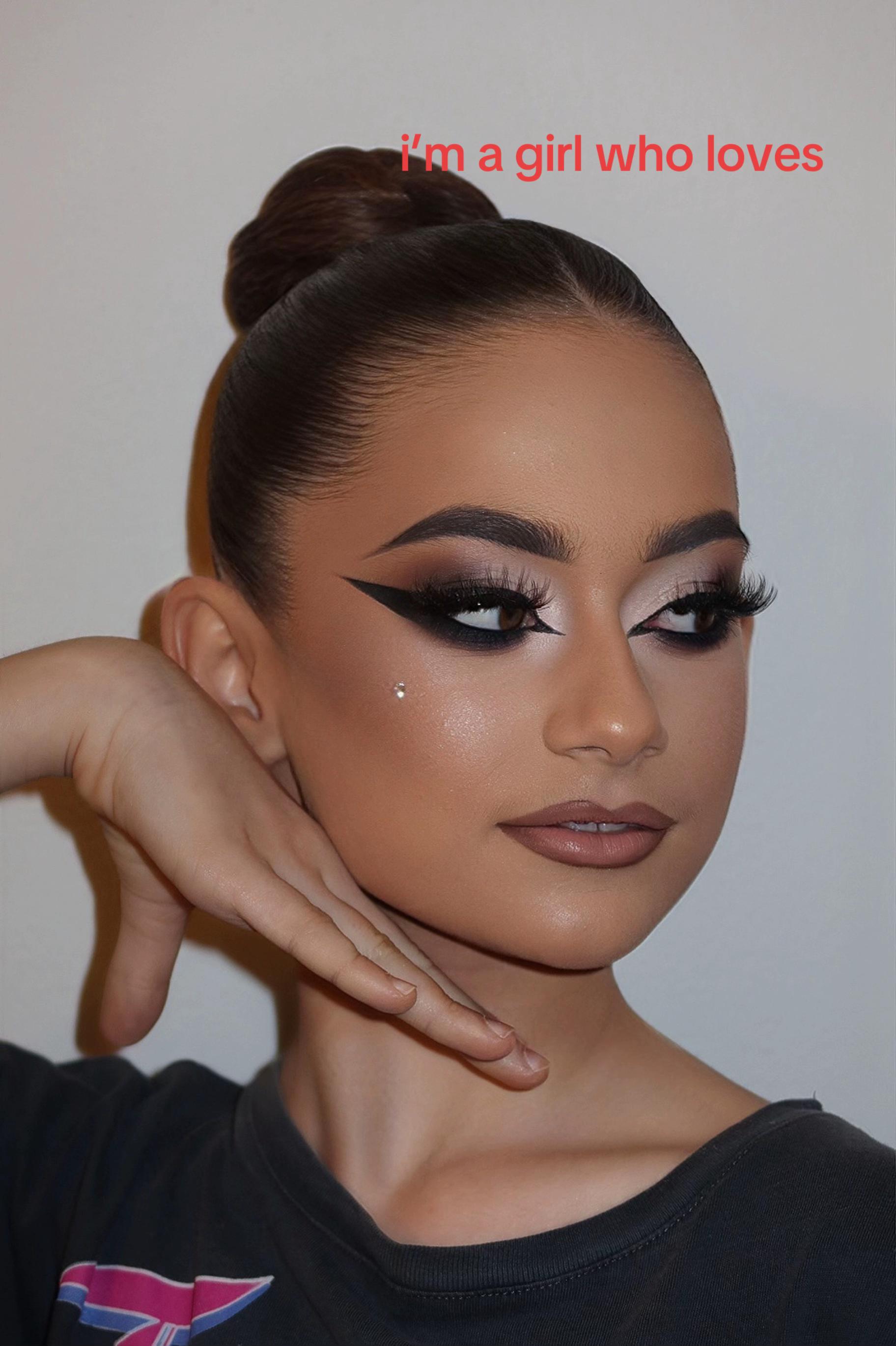 @ari dobrova💋