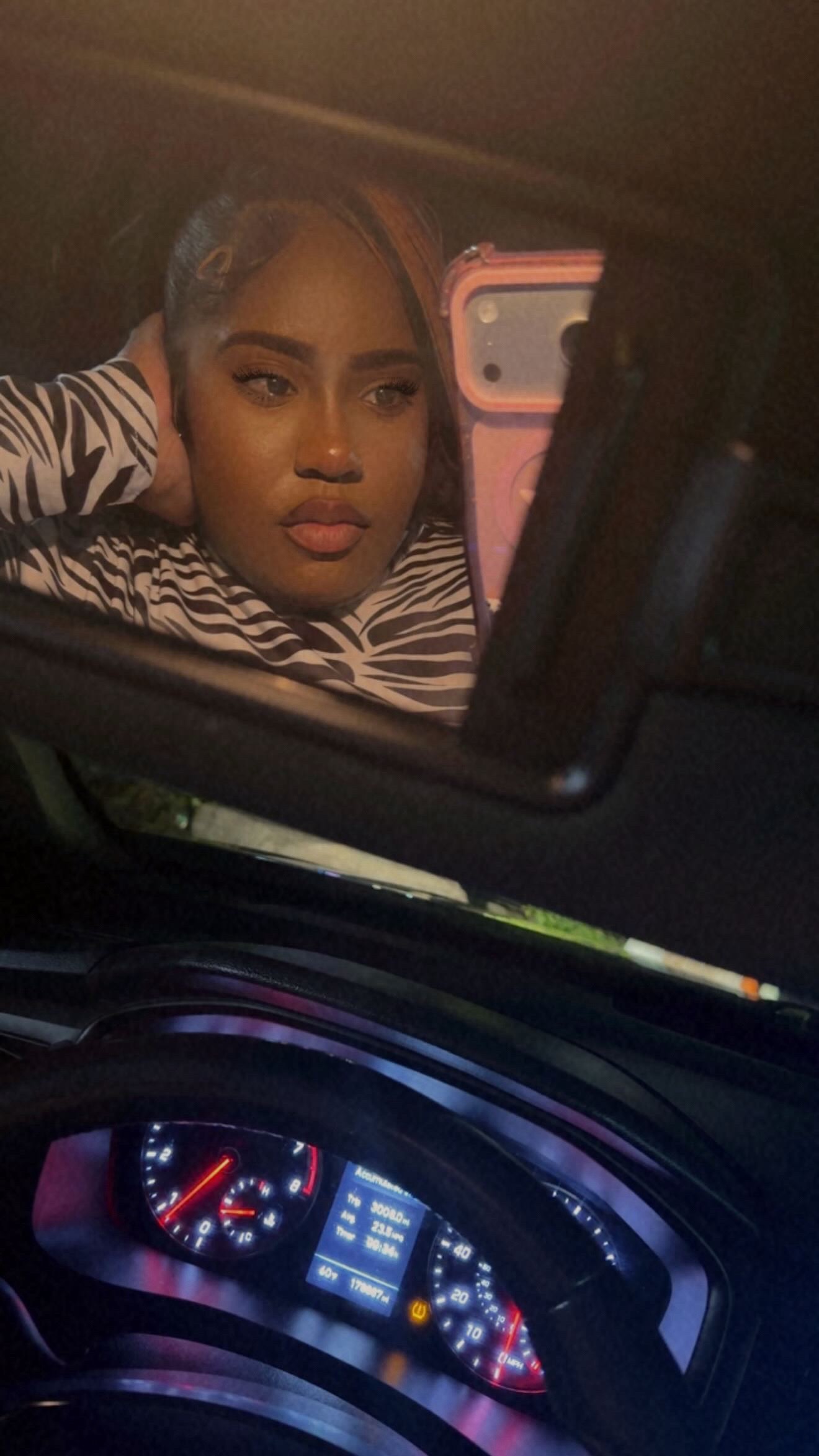 @Keepinupwithdeeshay