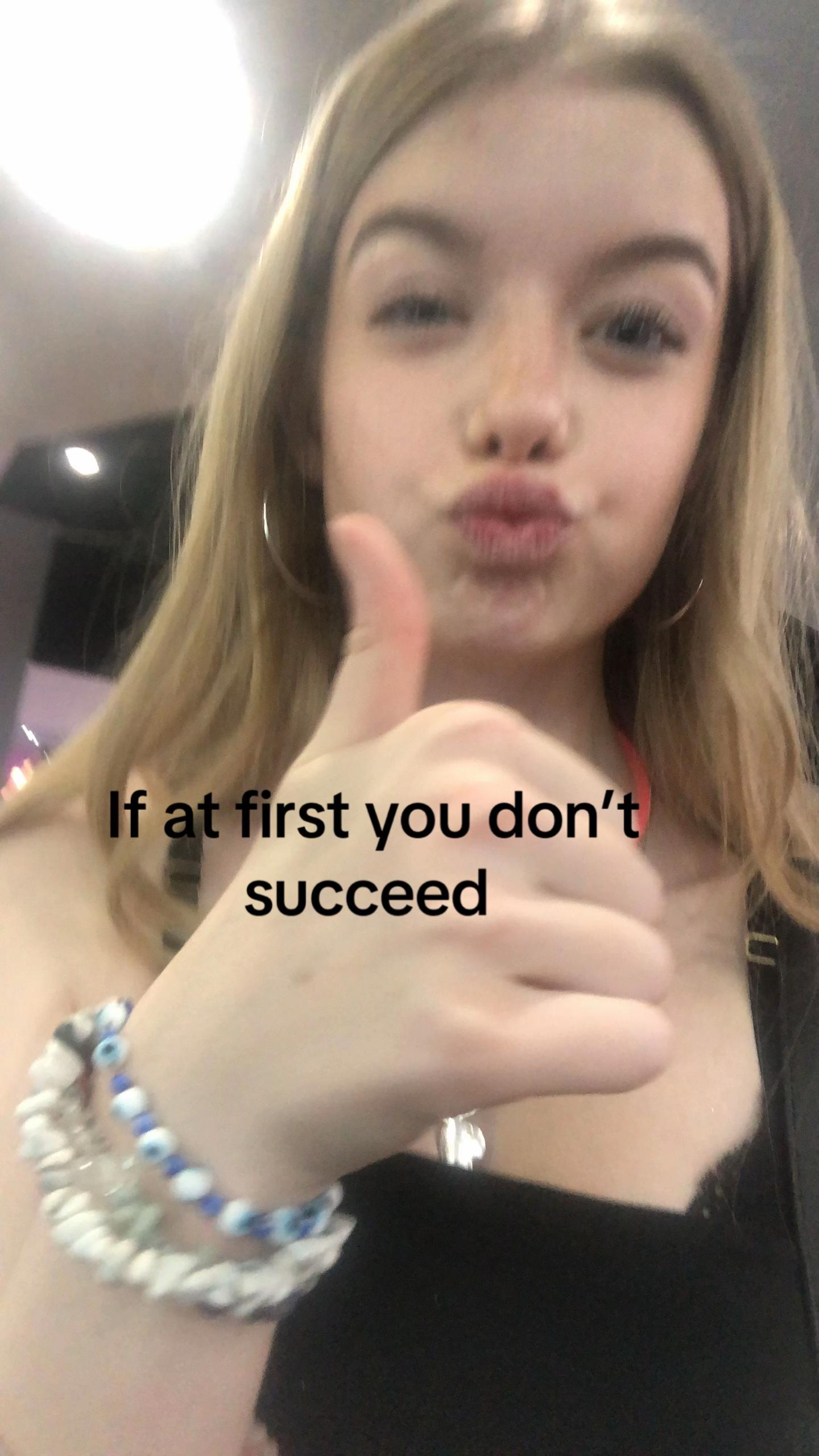 @🤓