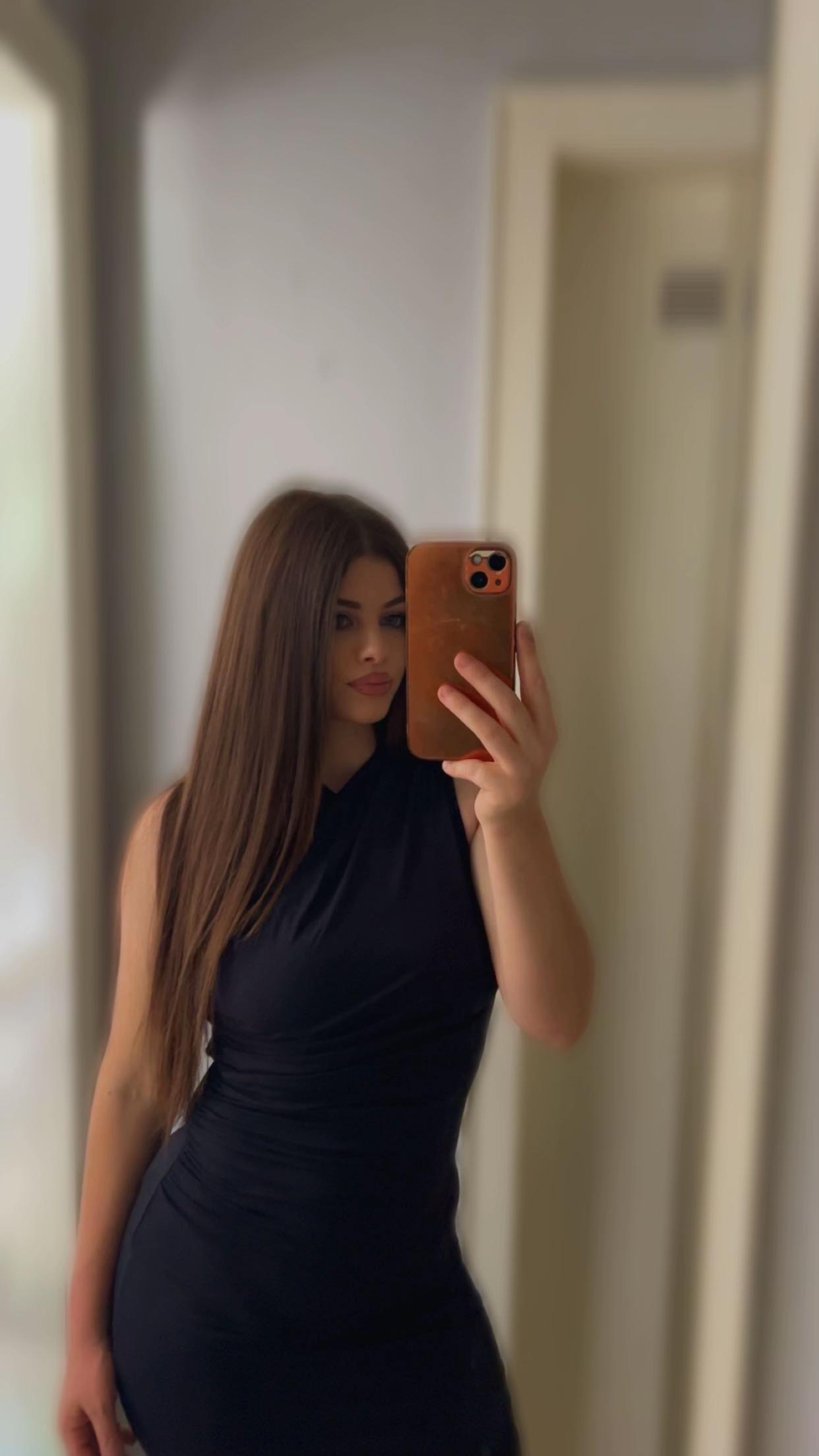 @👸