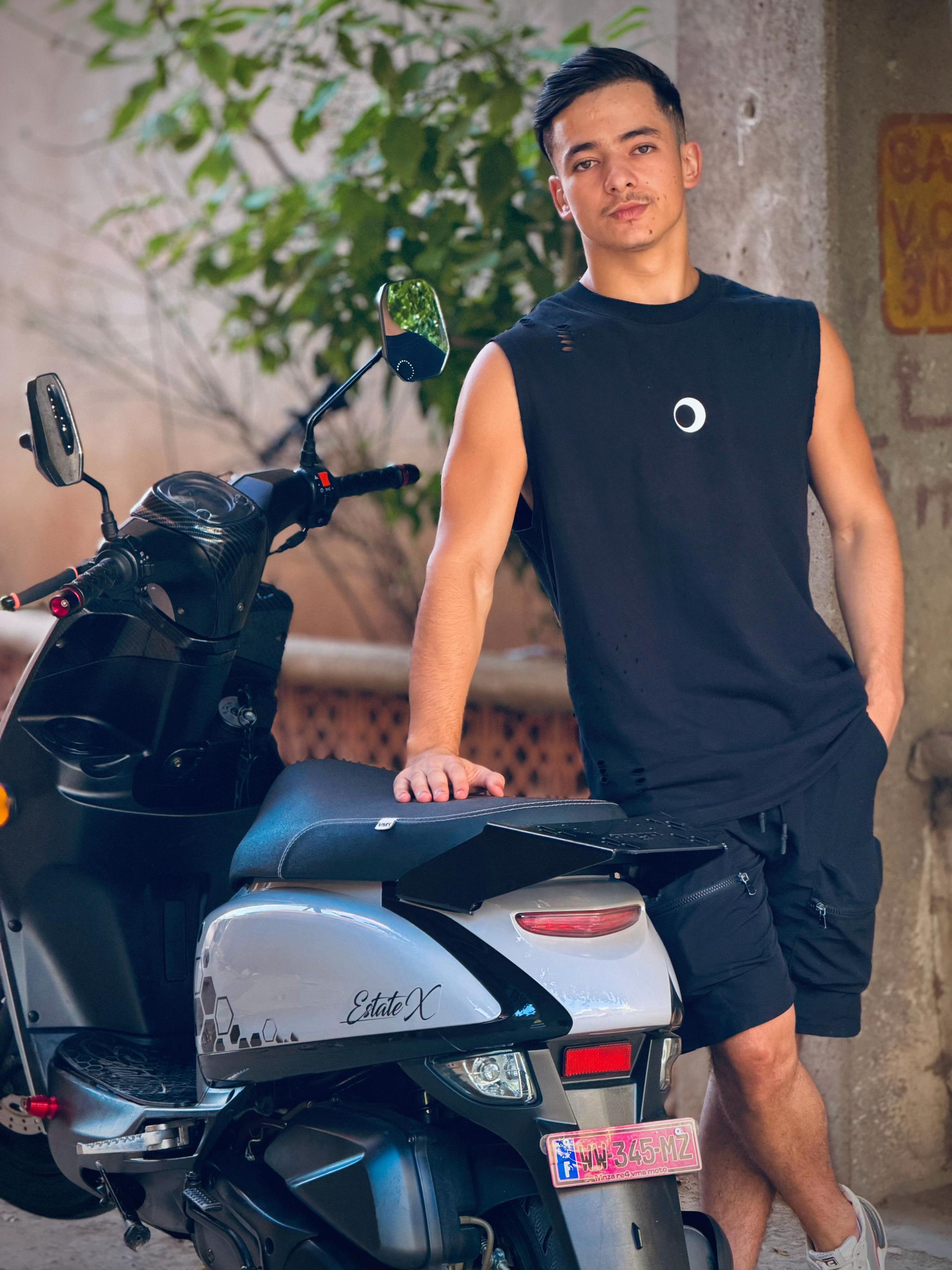 @🥷