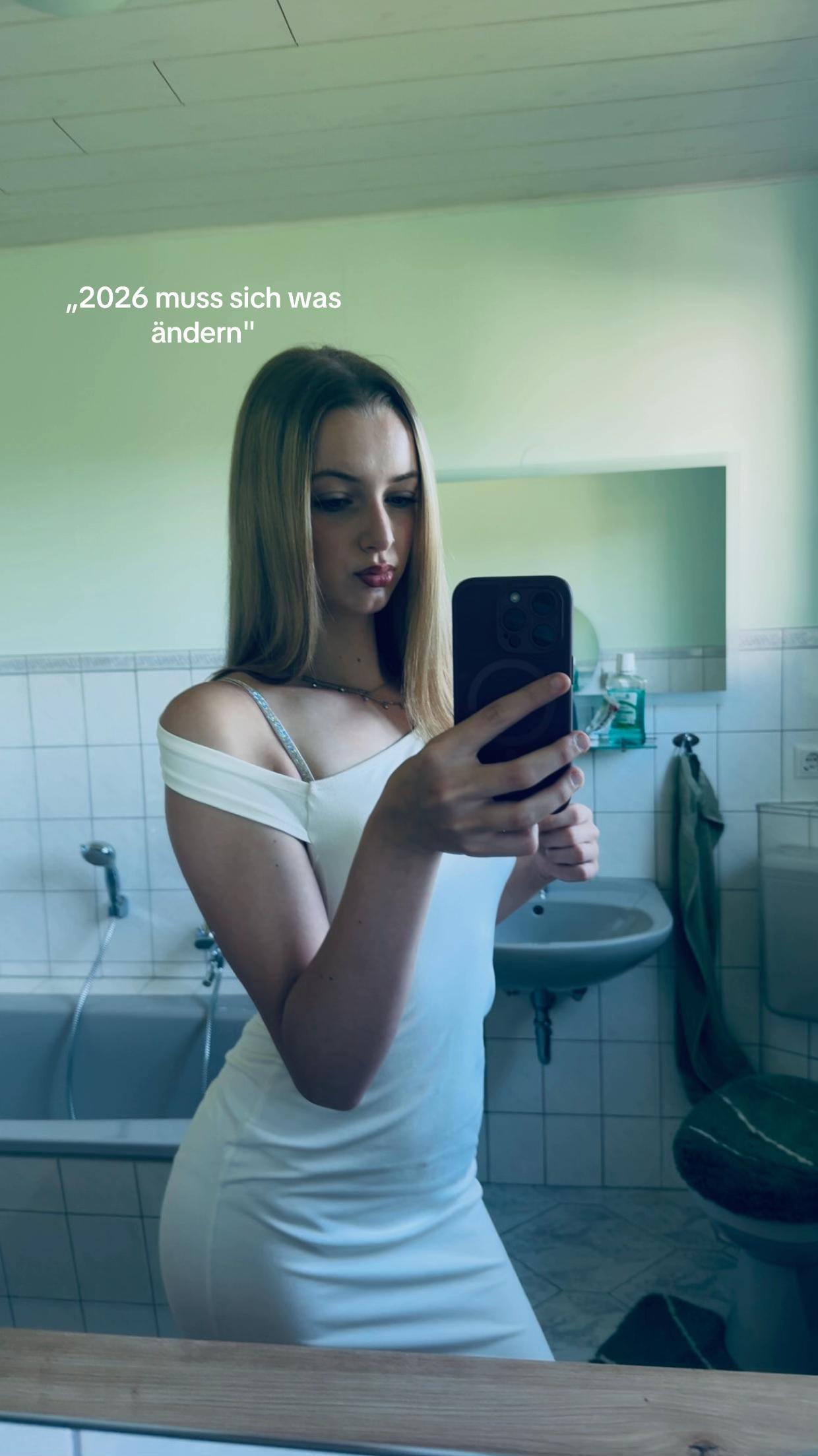 @celinaโก