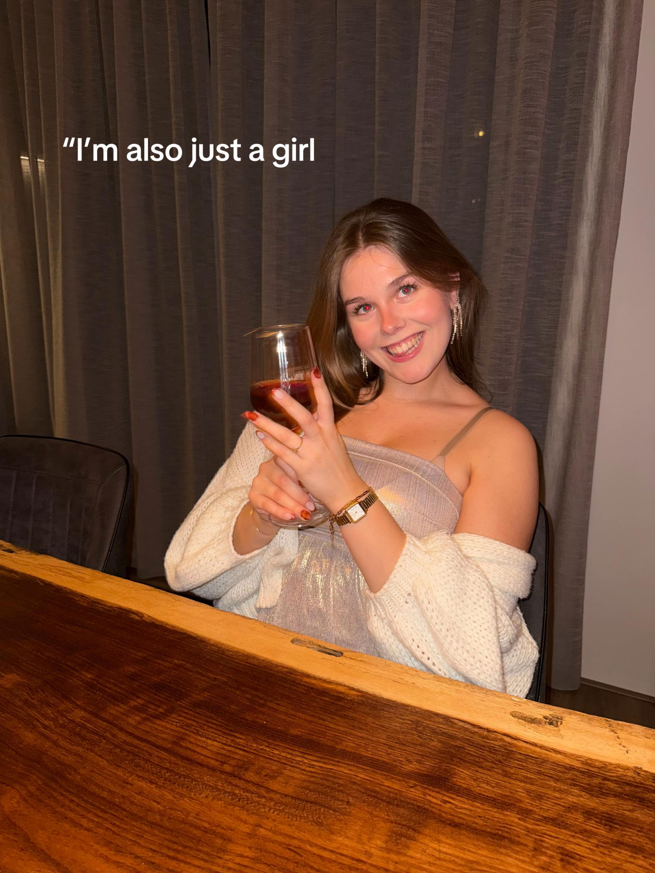 @Demi