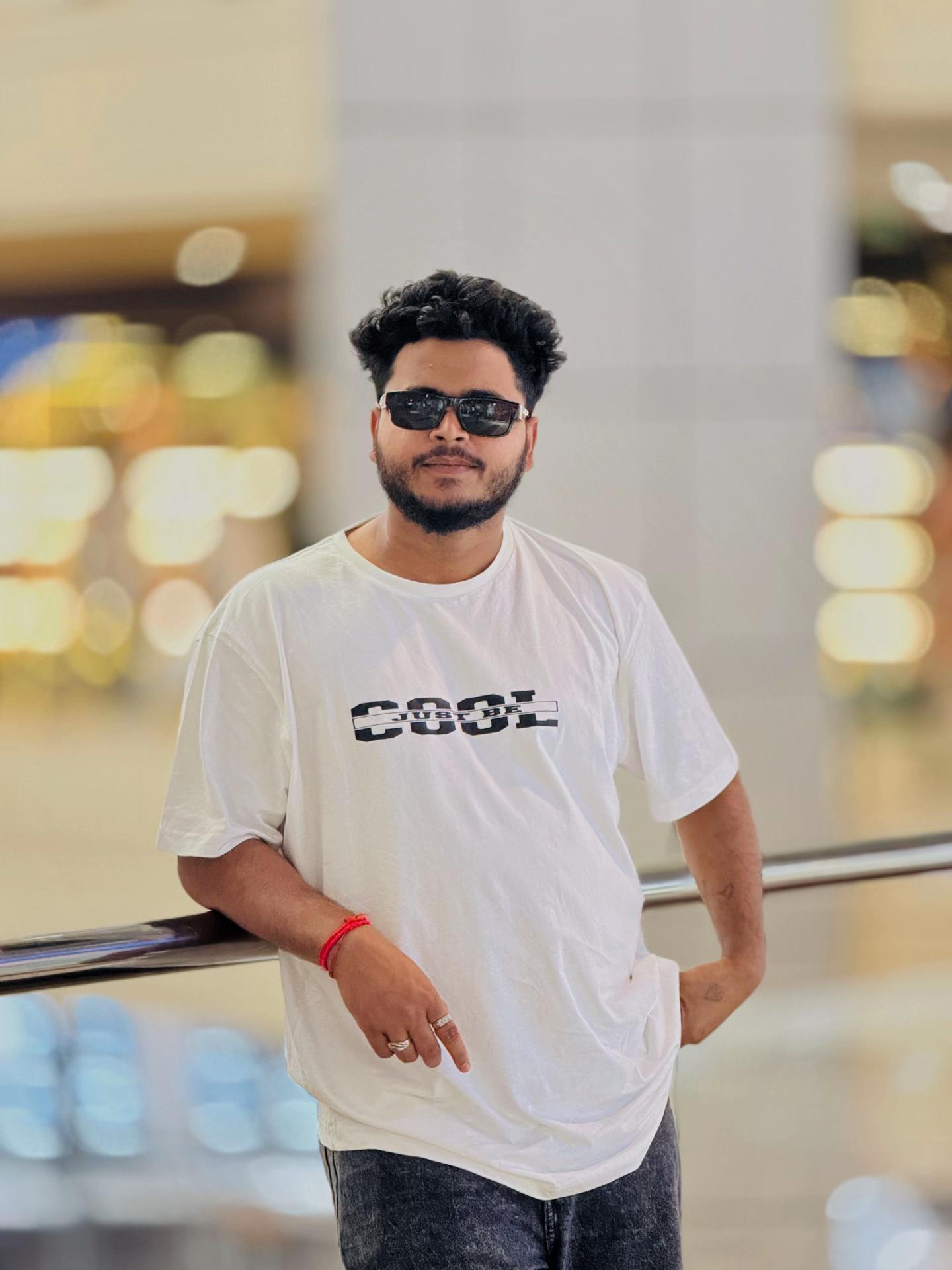 @anish_mon850
