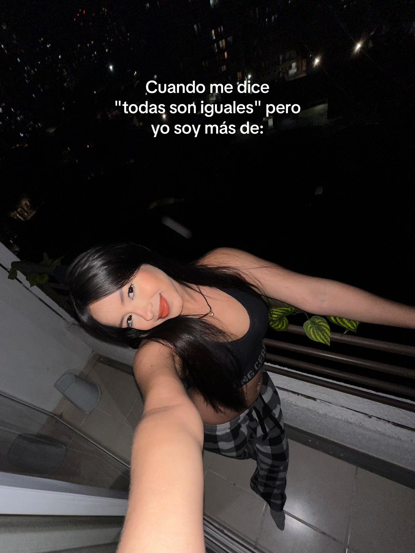 @_victoriavalentinar