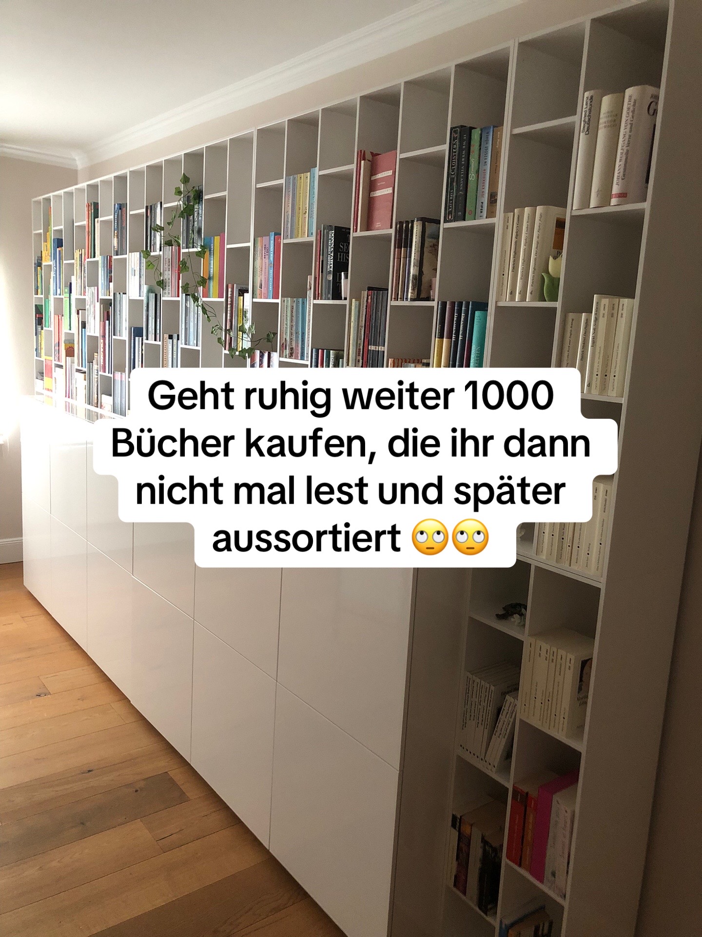 @Kris 📖 | book reviews ☕️📔✨