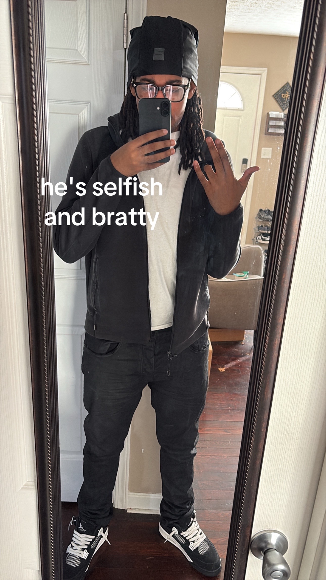 @️
