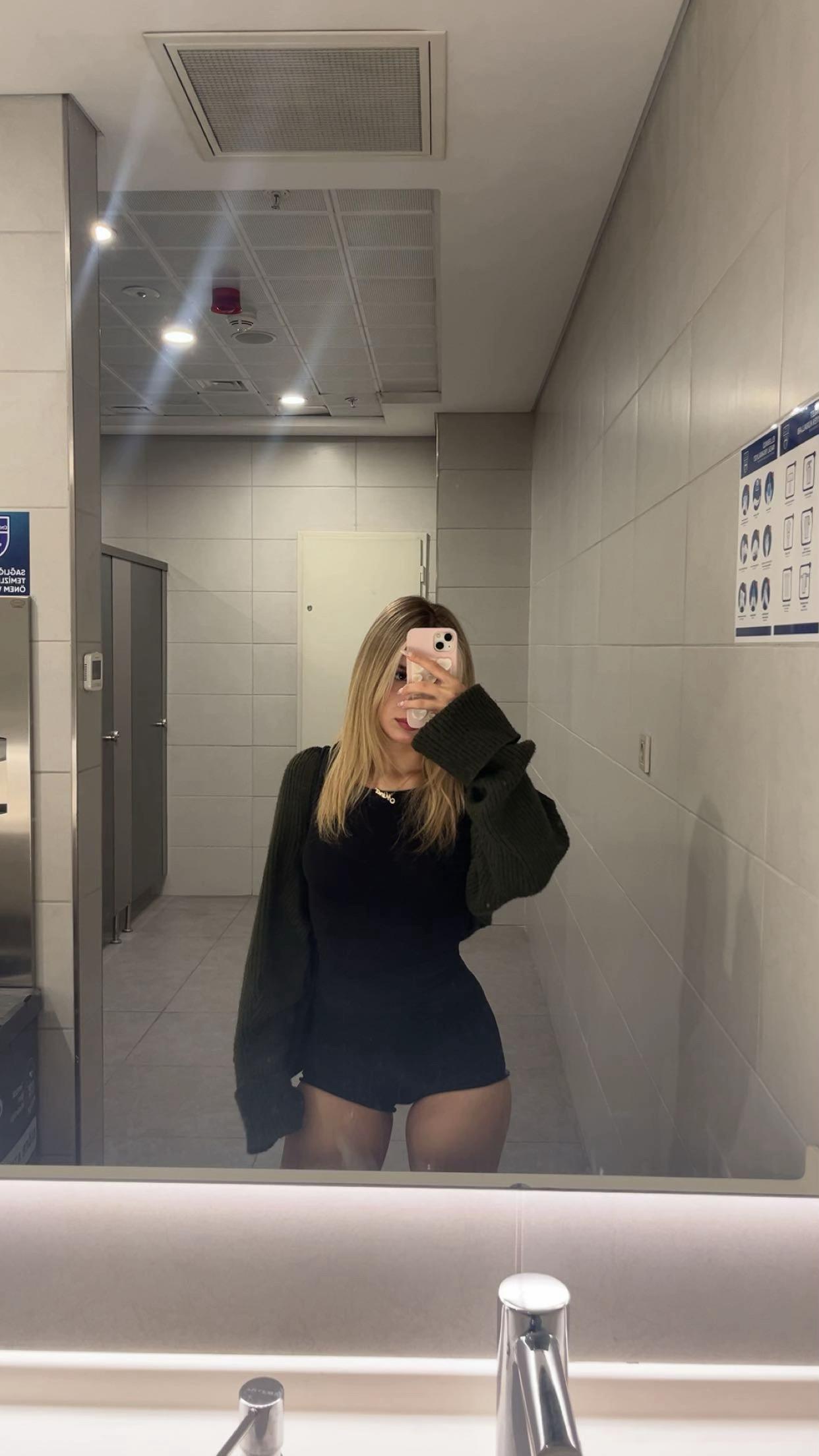 @Mina