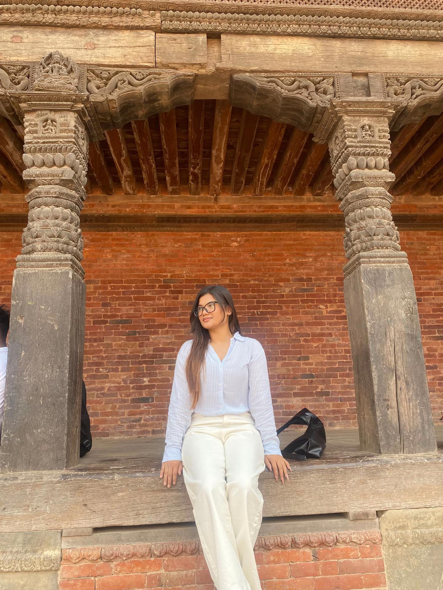 @अनुषा