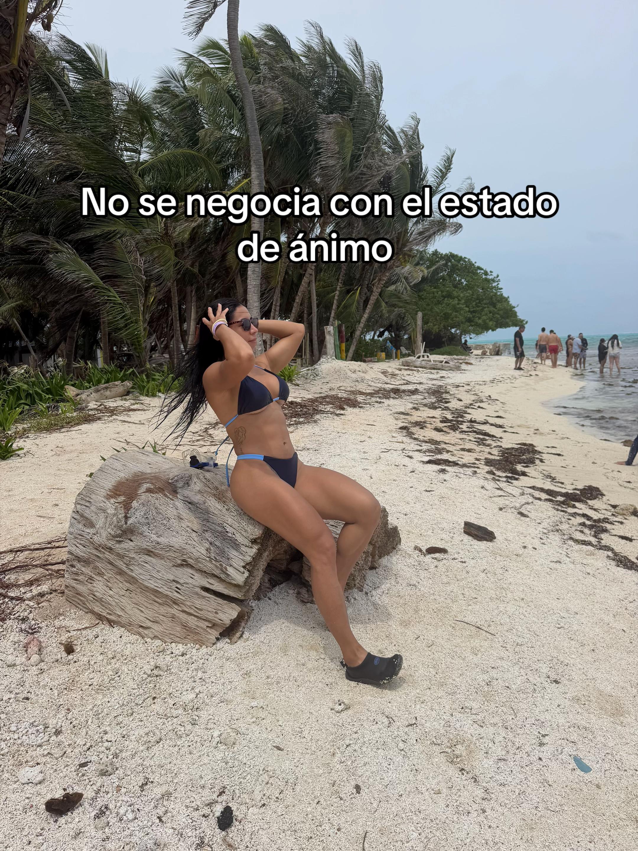 @lillymolinafit