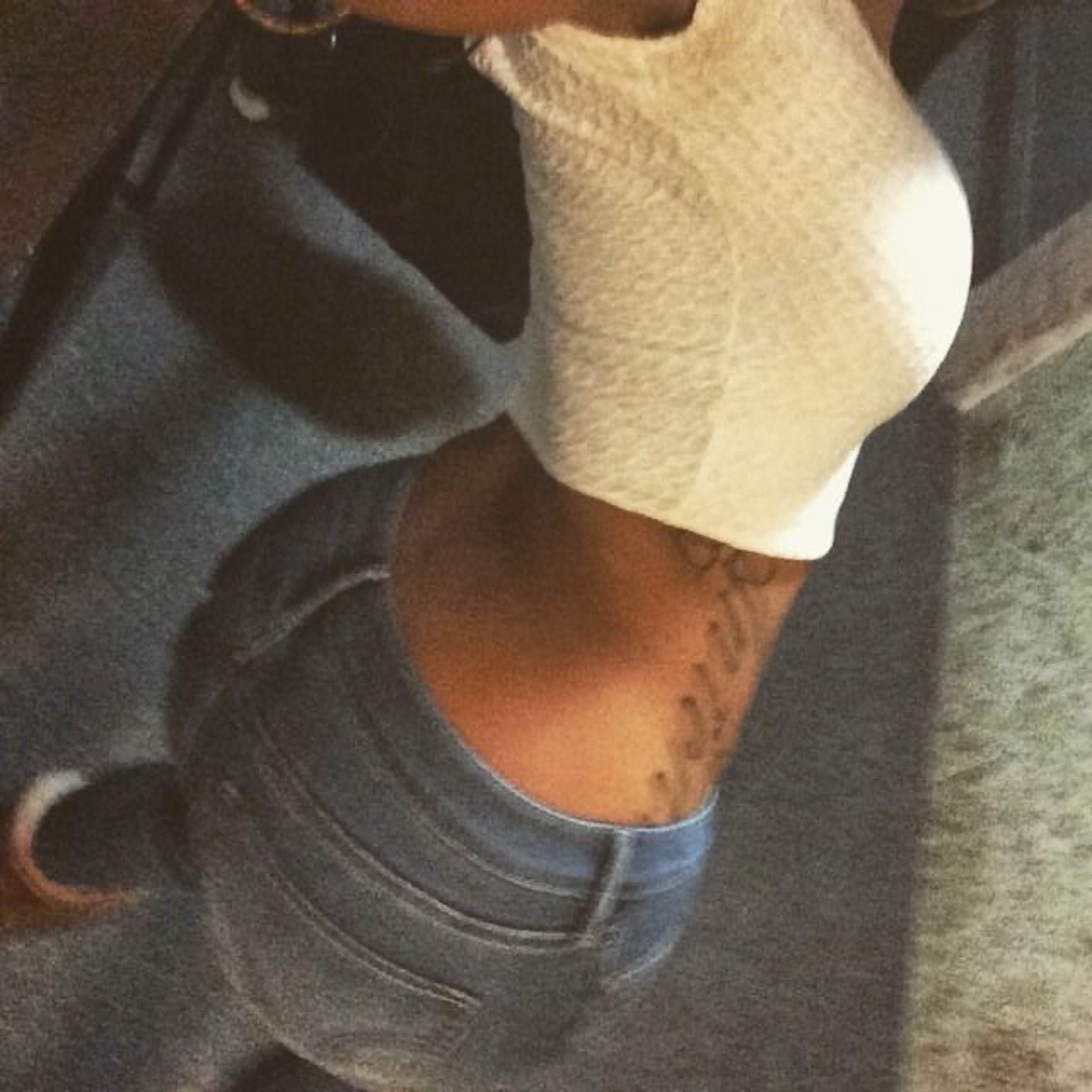 @️