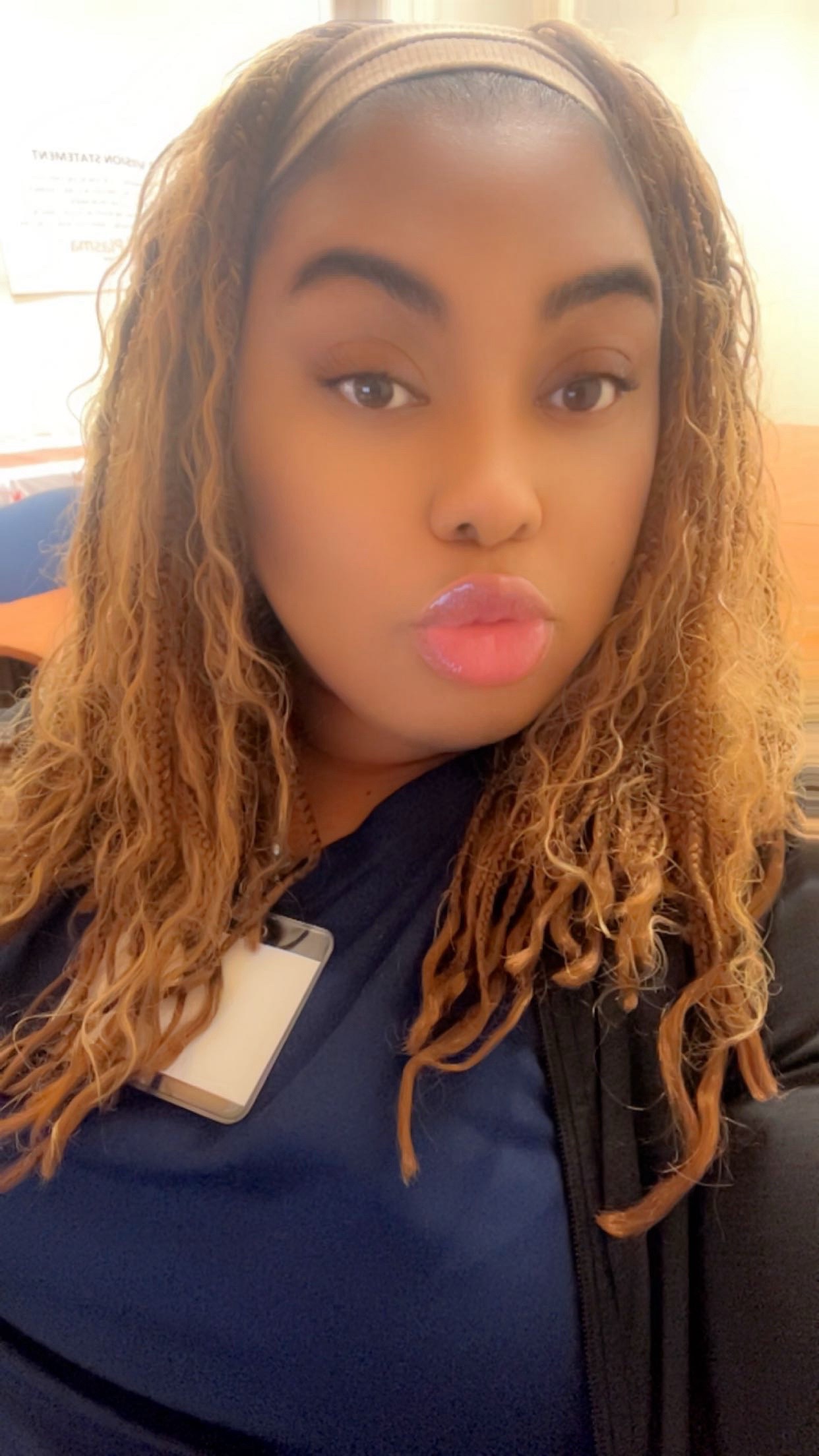 @Neysobad 🤎☺️