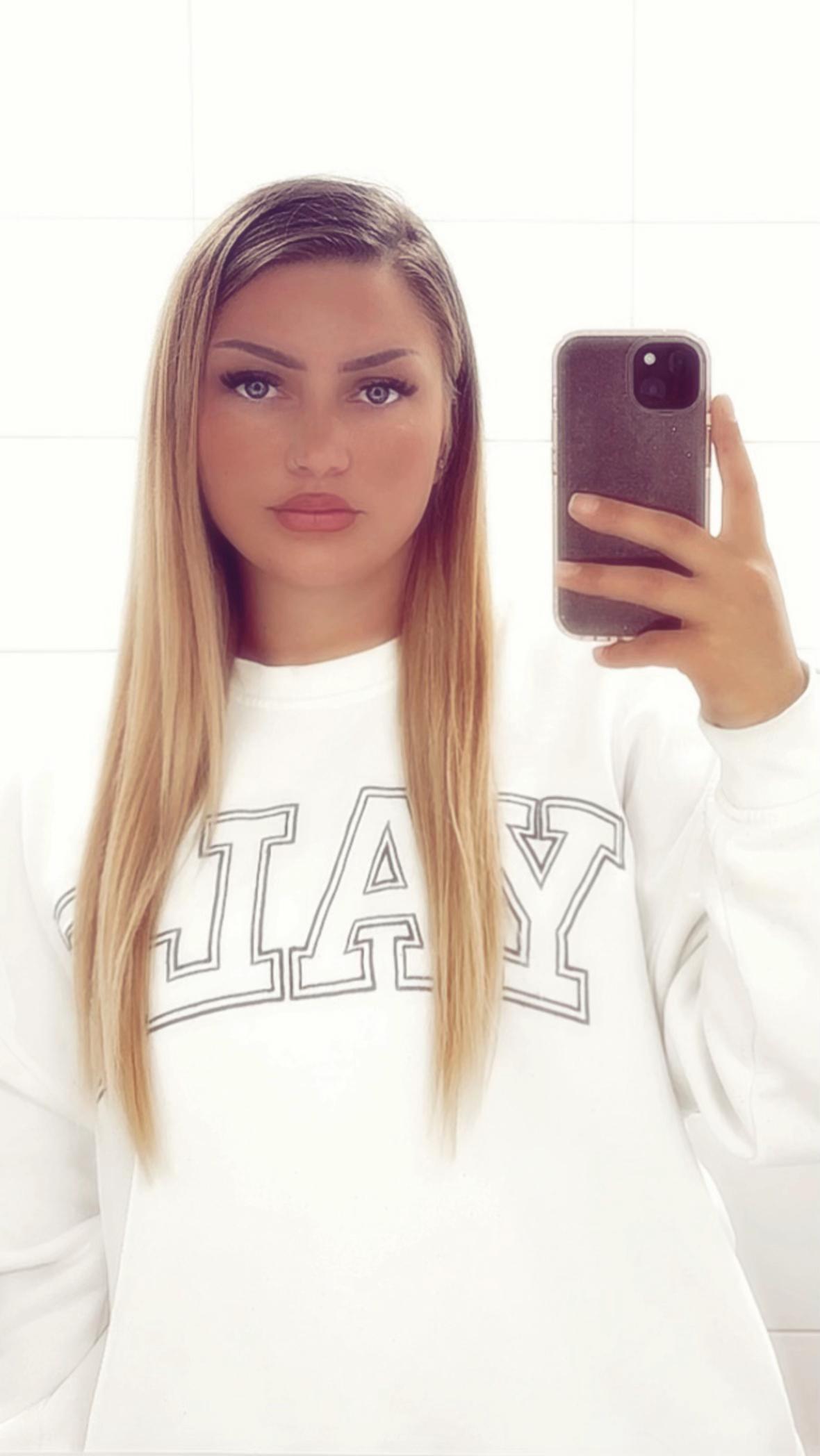 @Lisa_