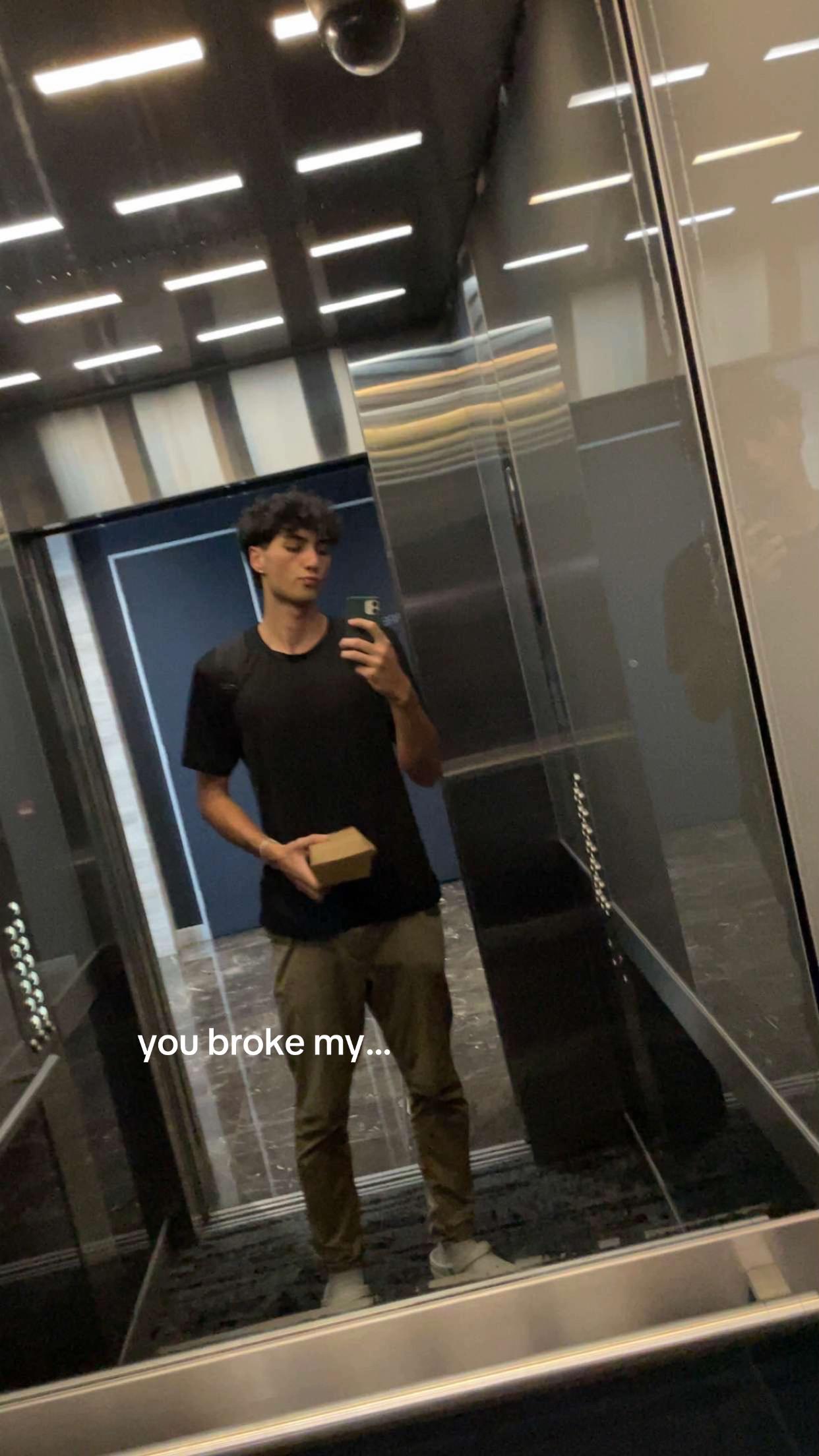 @chris 🖤