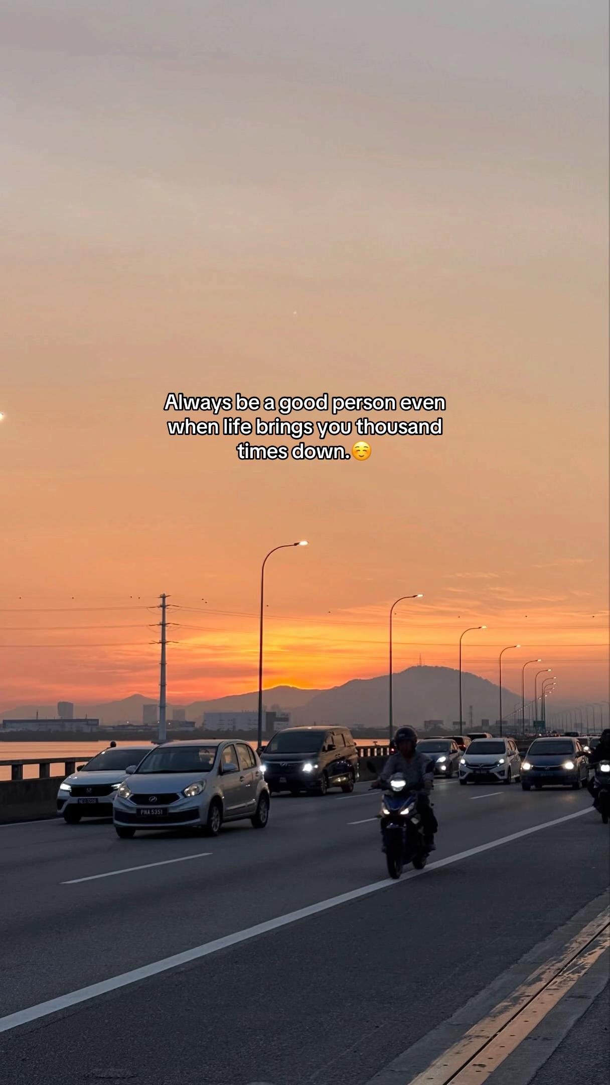 @ꜱ ᴇ ʟ ᴠ ʏ ✞