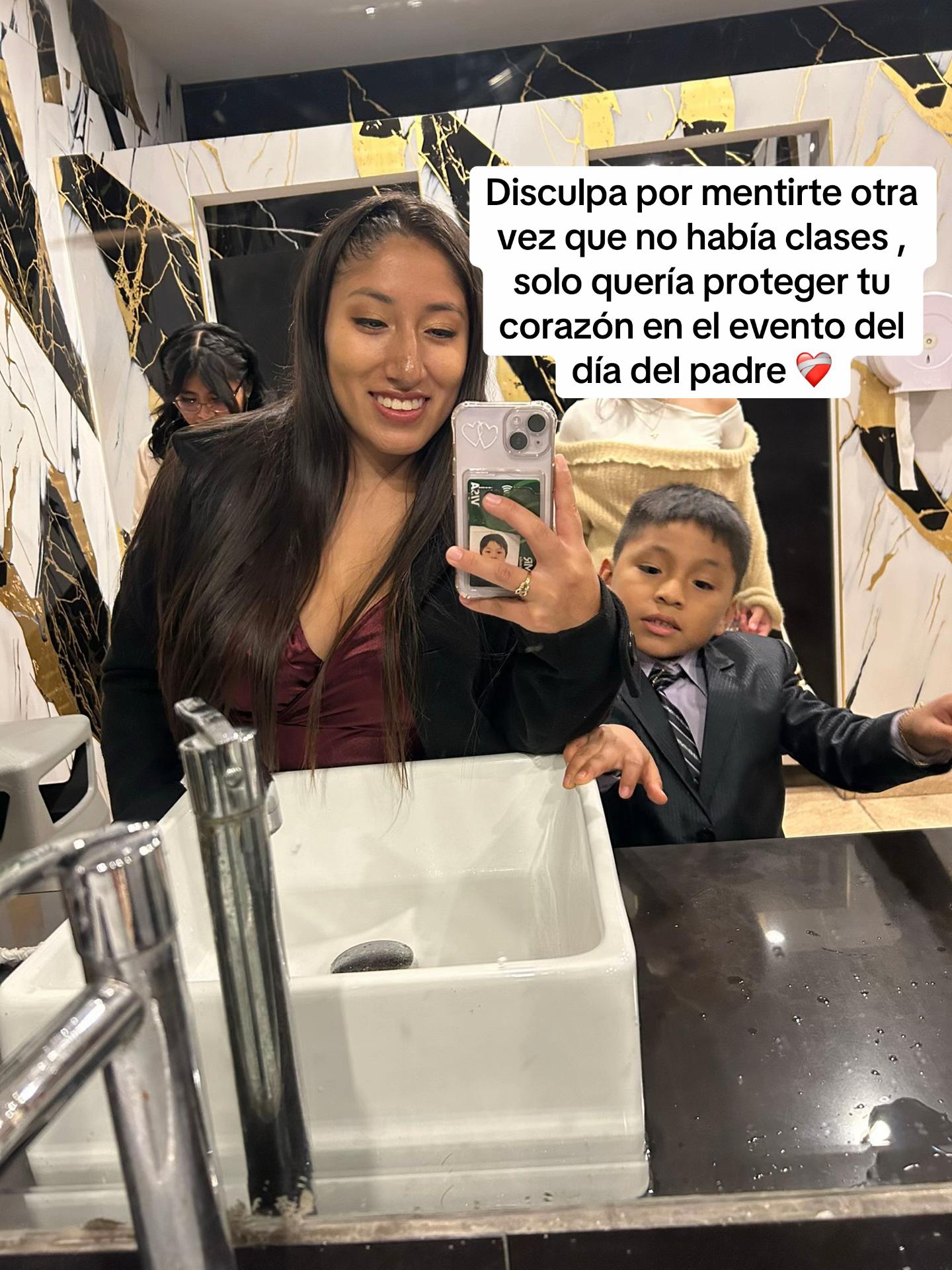 @Andrea_Rosales🖤