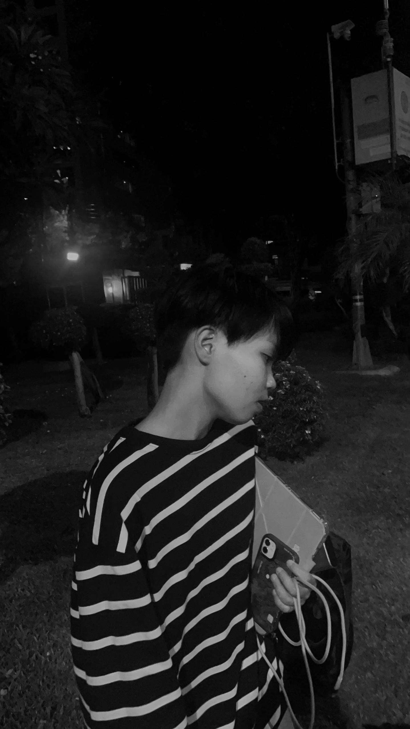 @นินิว
