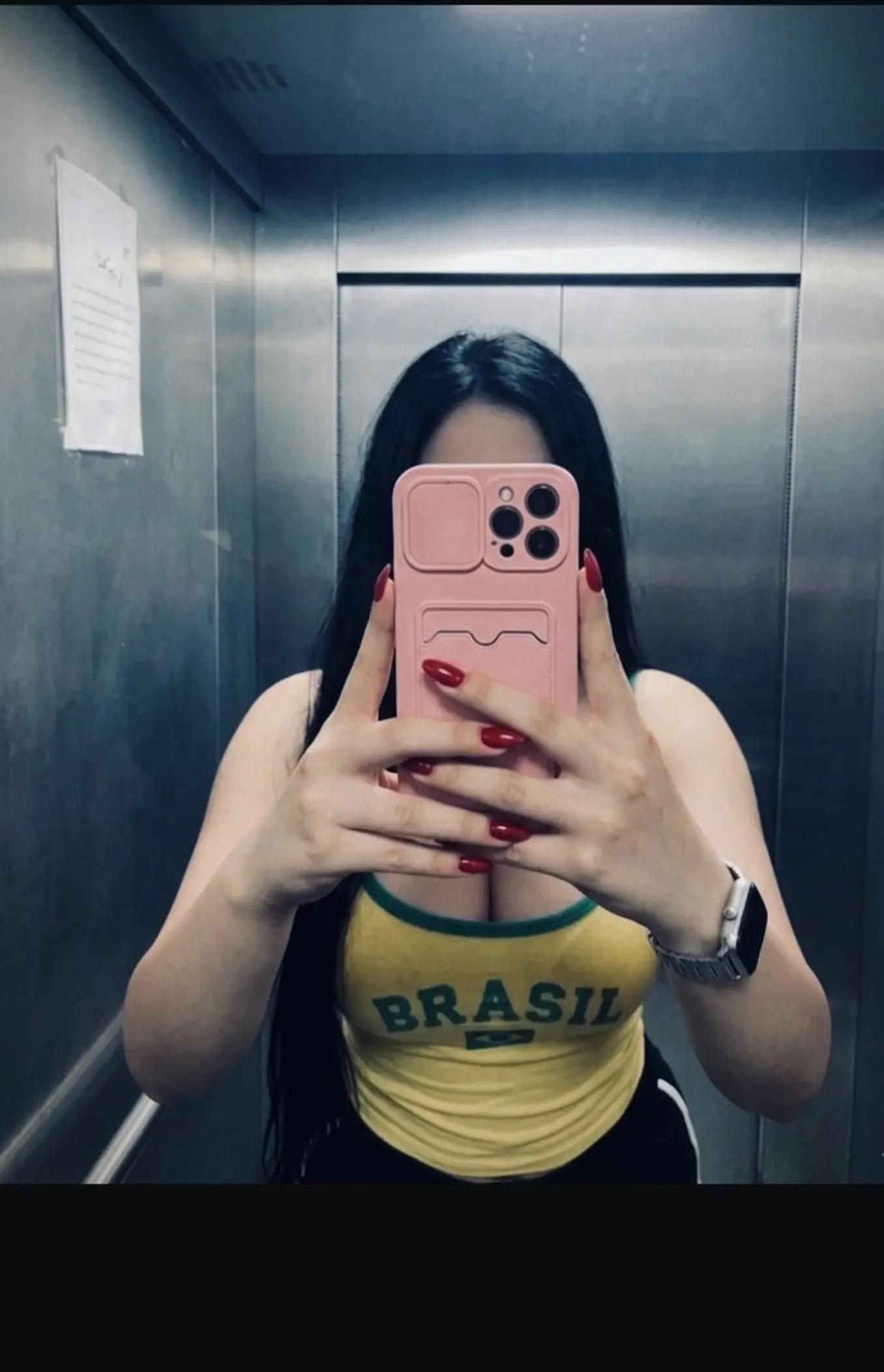 @بنت الحاج🤑👑