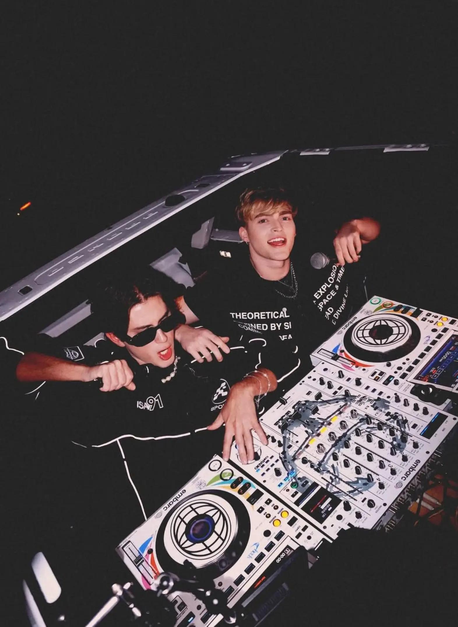@Hefziba DJ