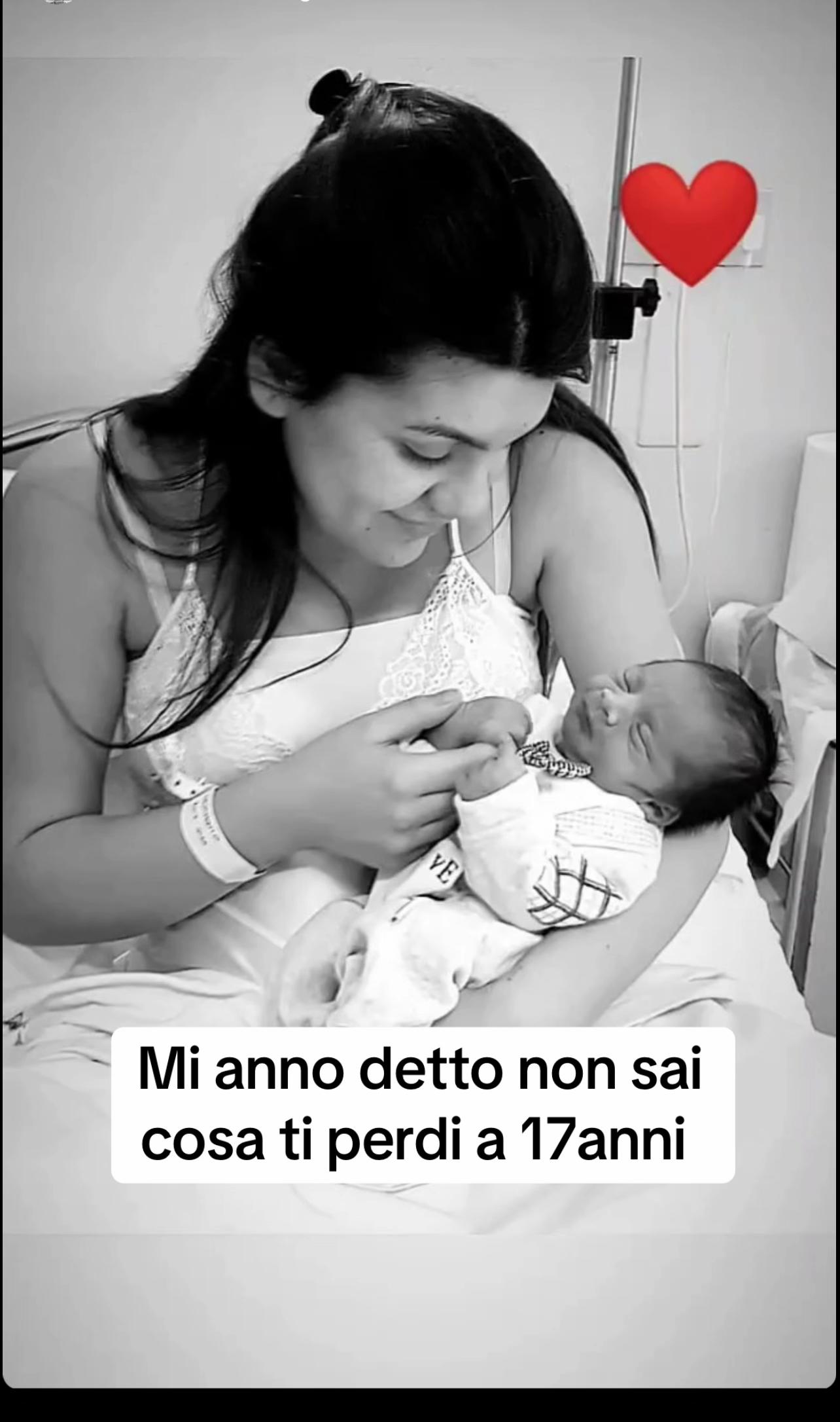 @Saracsm