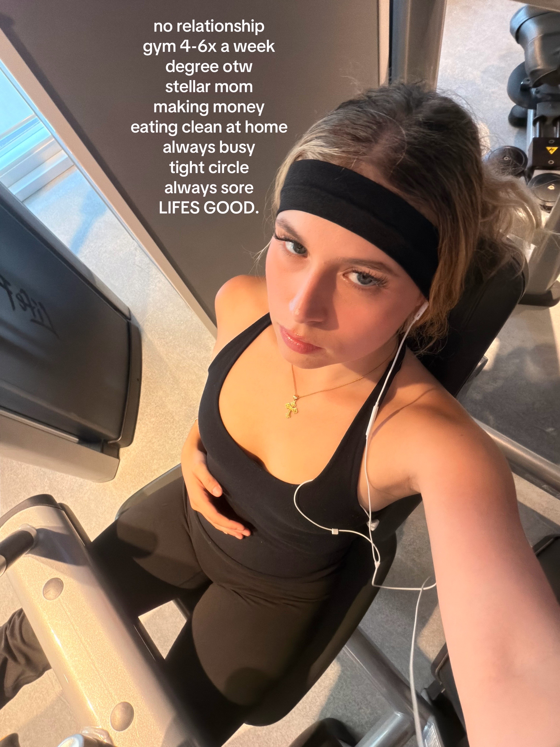 @Anjelinna