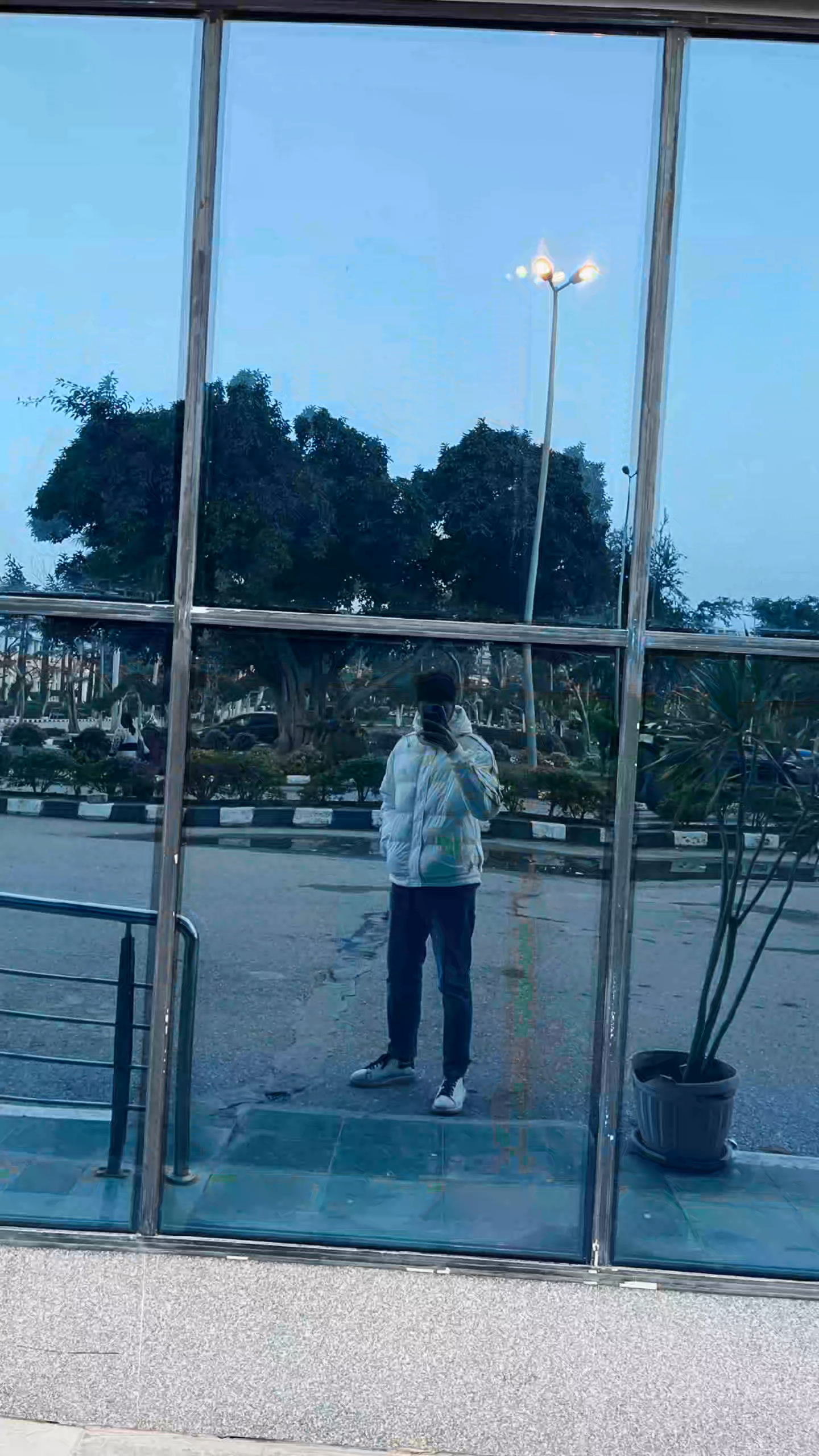 @علي رزه