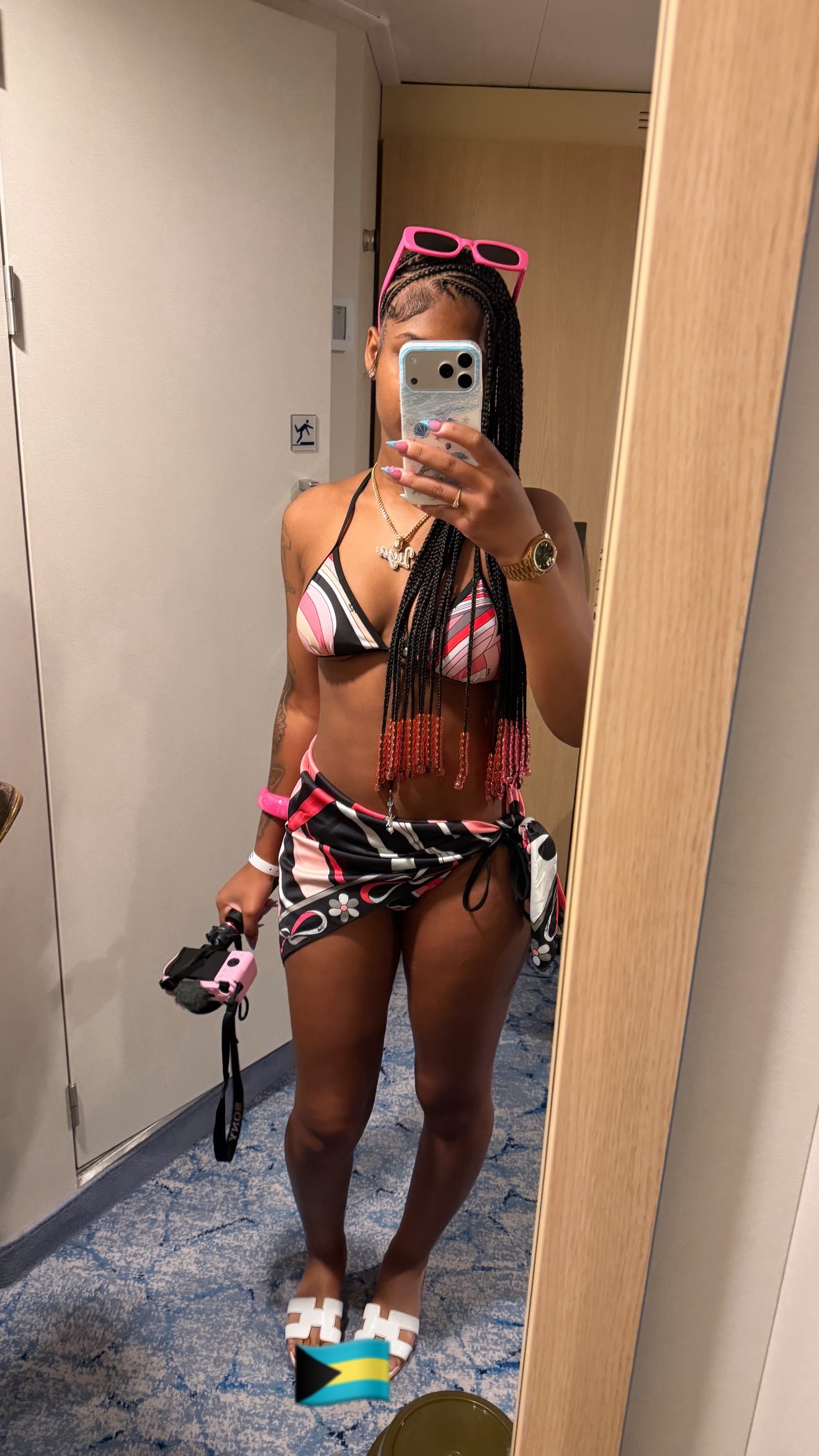 @prettyyluhthangg_