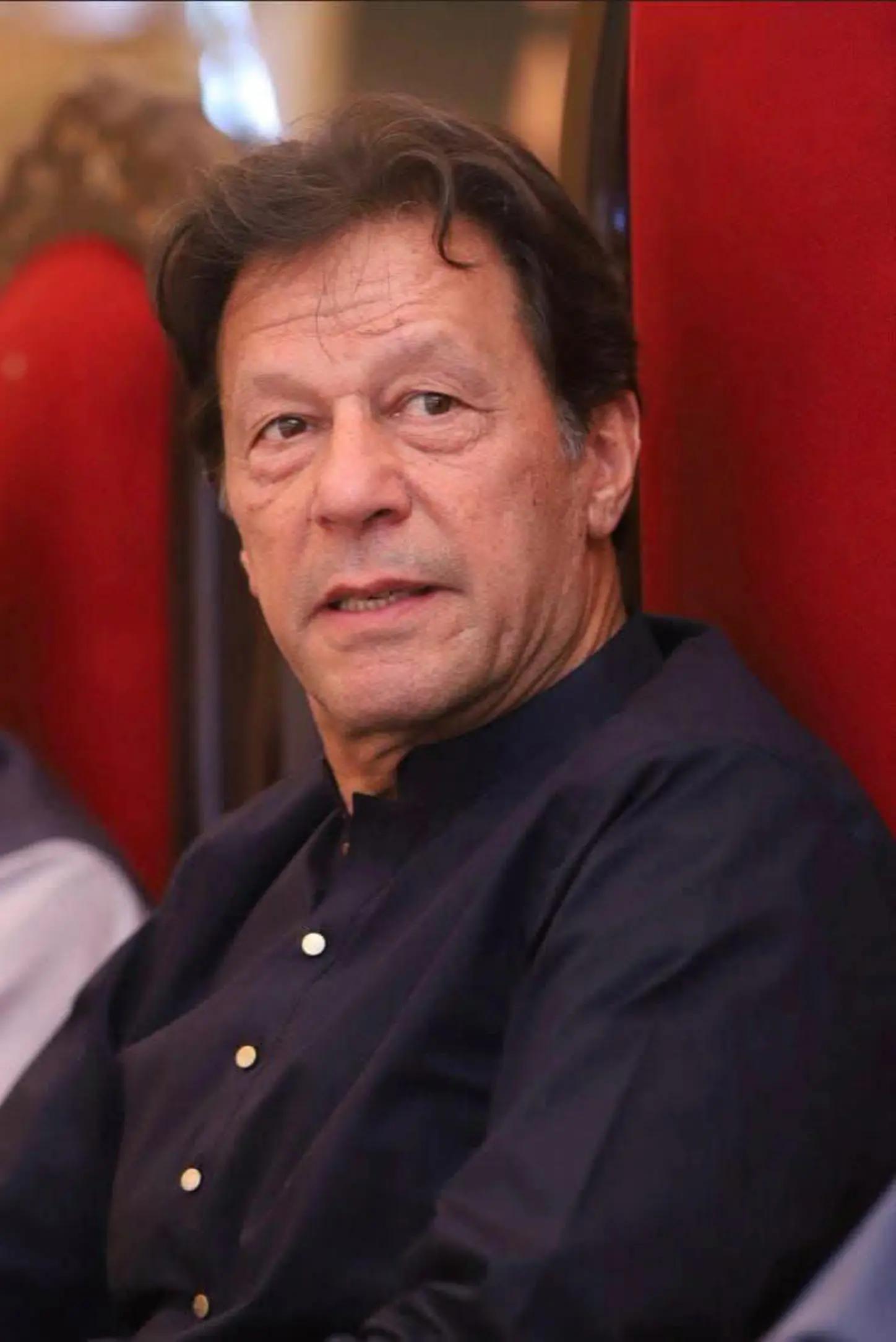 @عمران احمد خان نیازی 🇧🇫