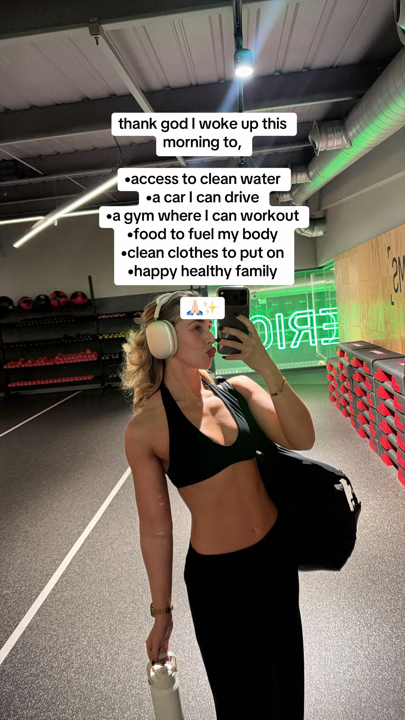 @Blousy